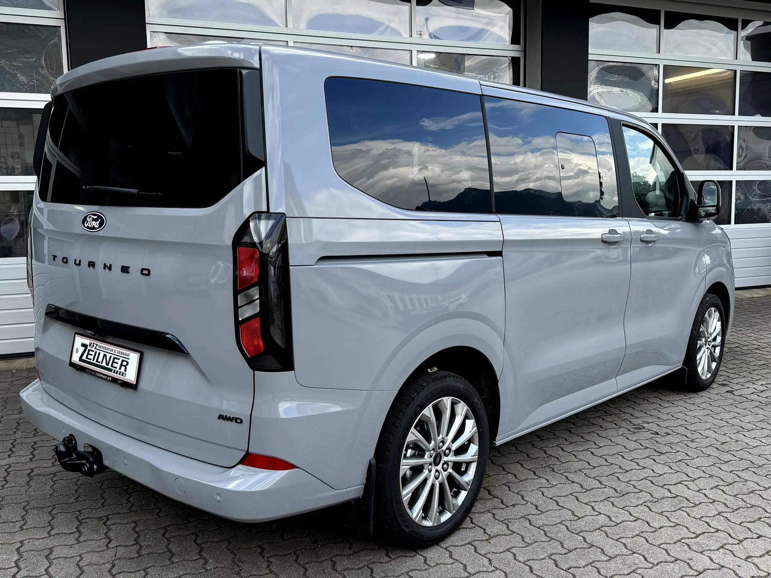 Ford - Tourneo Custom