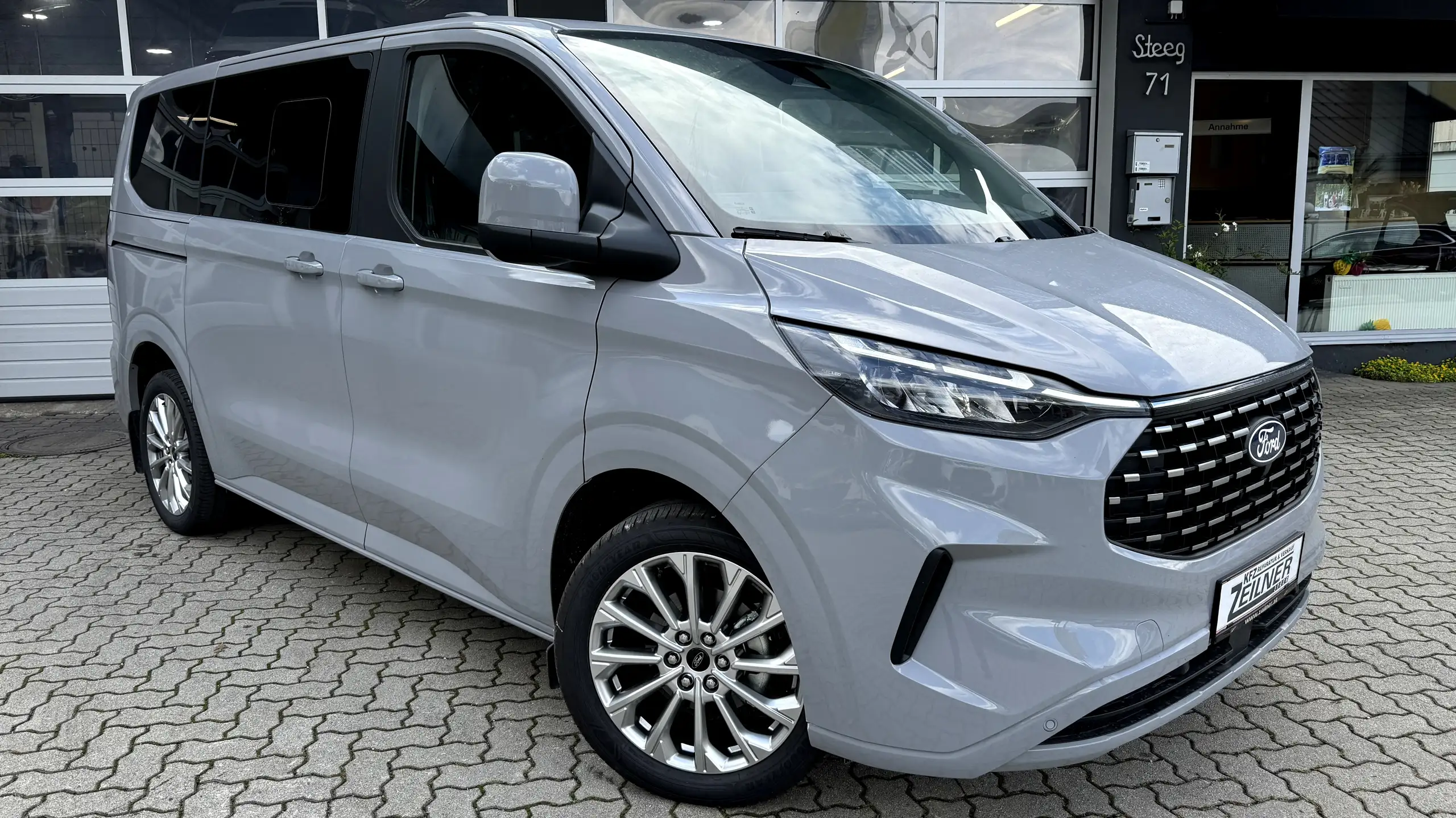 Ford - Tourneo Custom