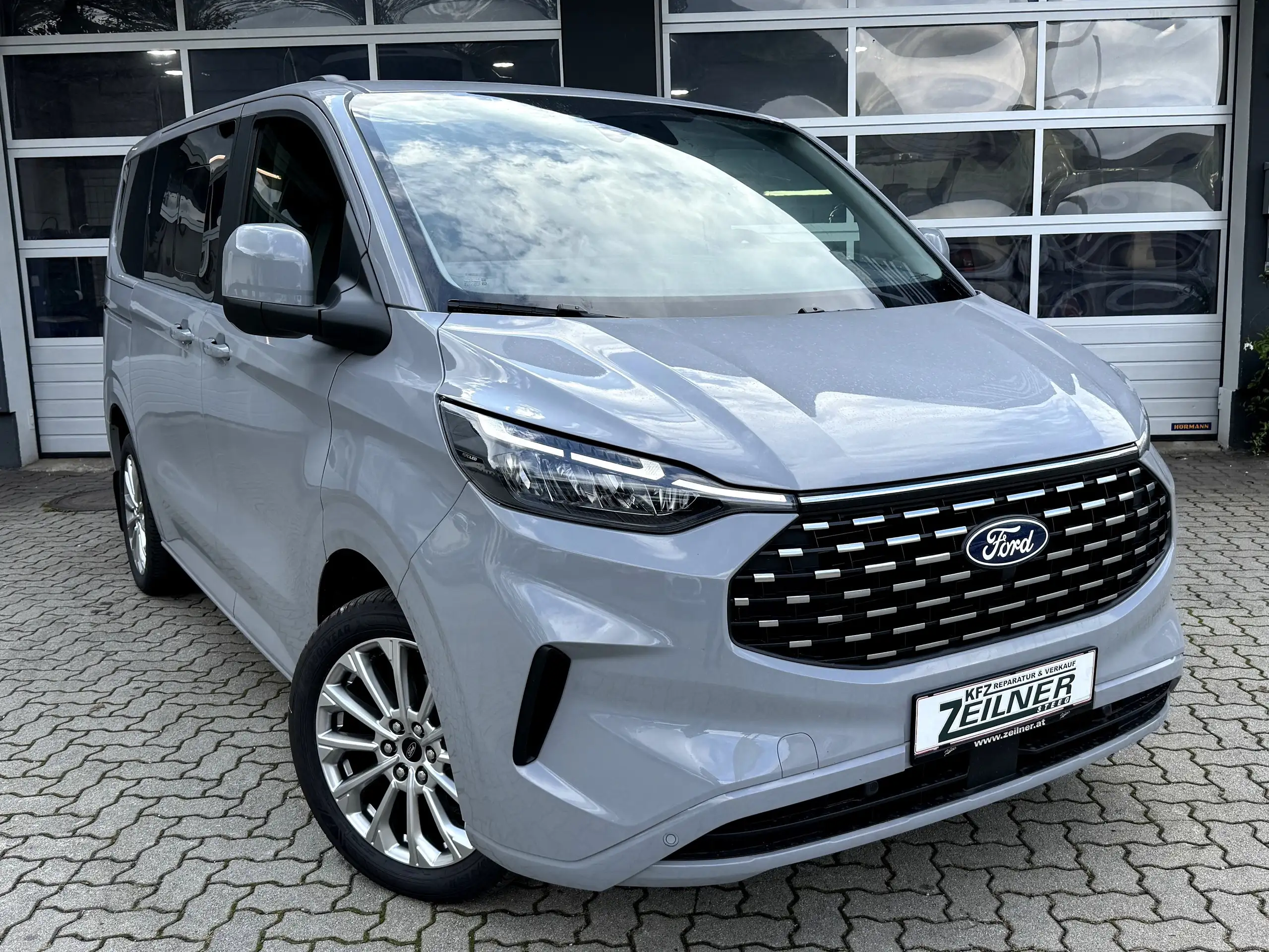 Ford Tourneo Custom 2023