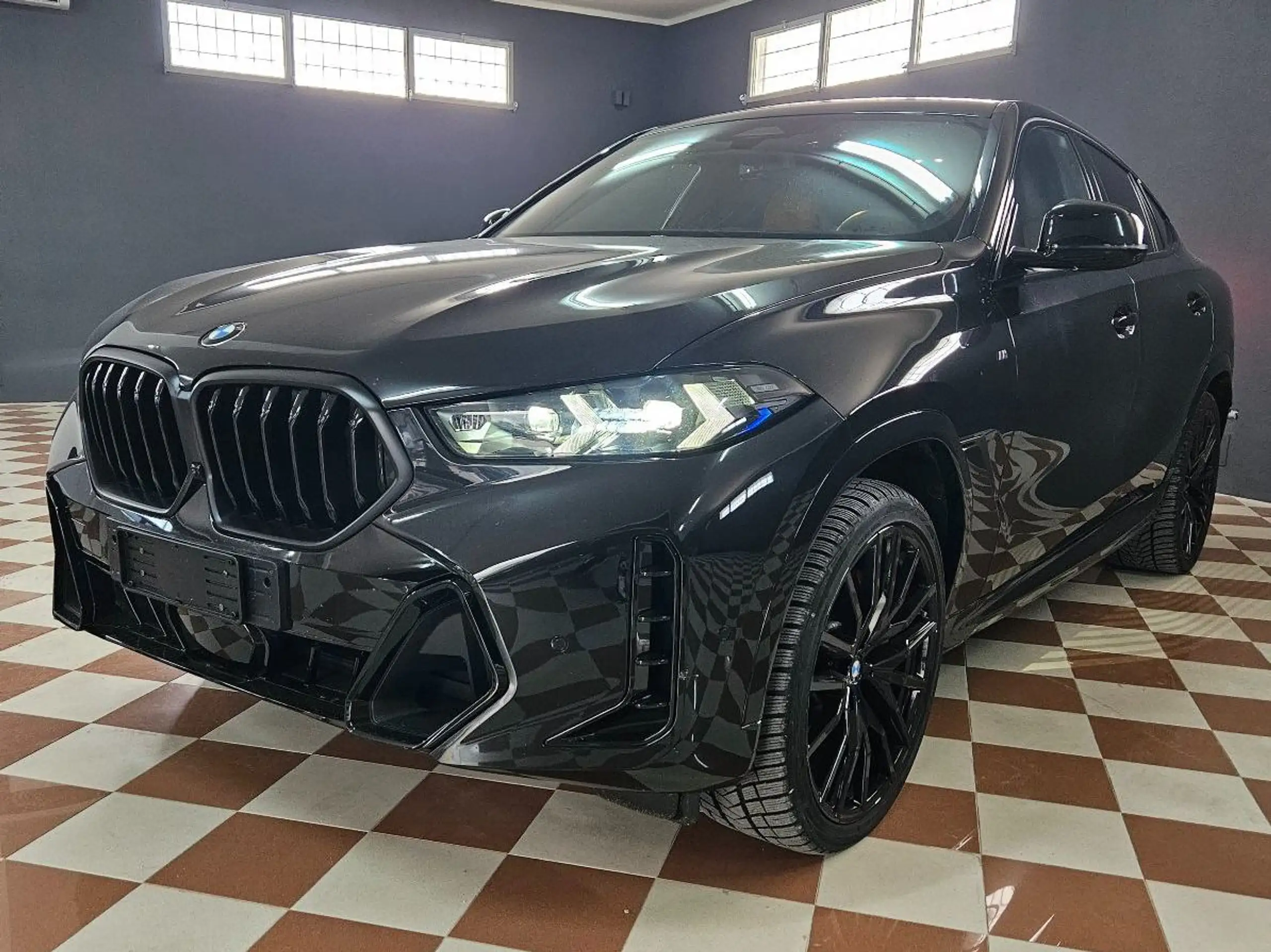 BMW - X6