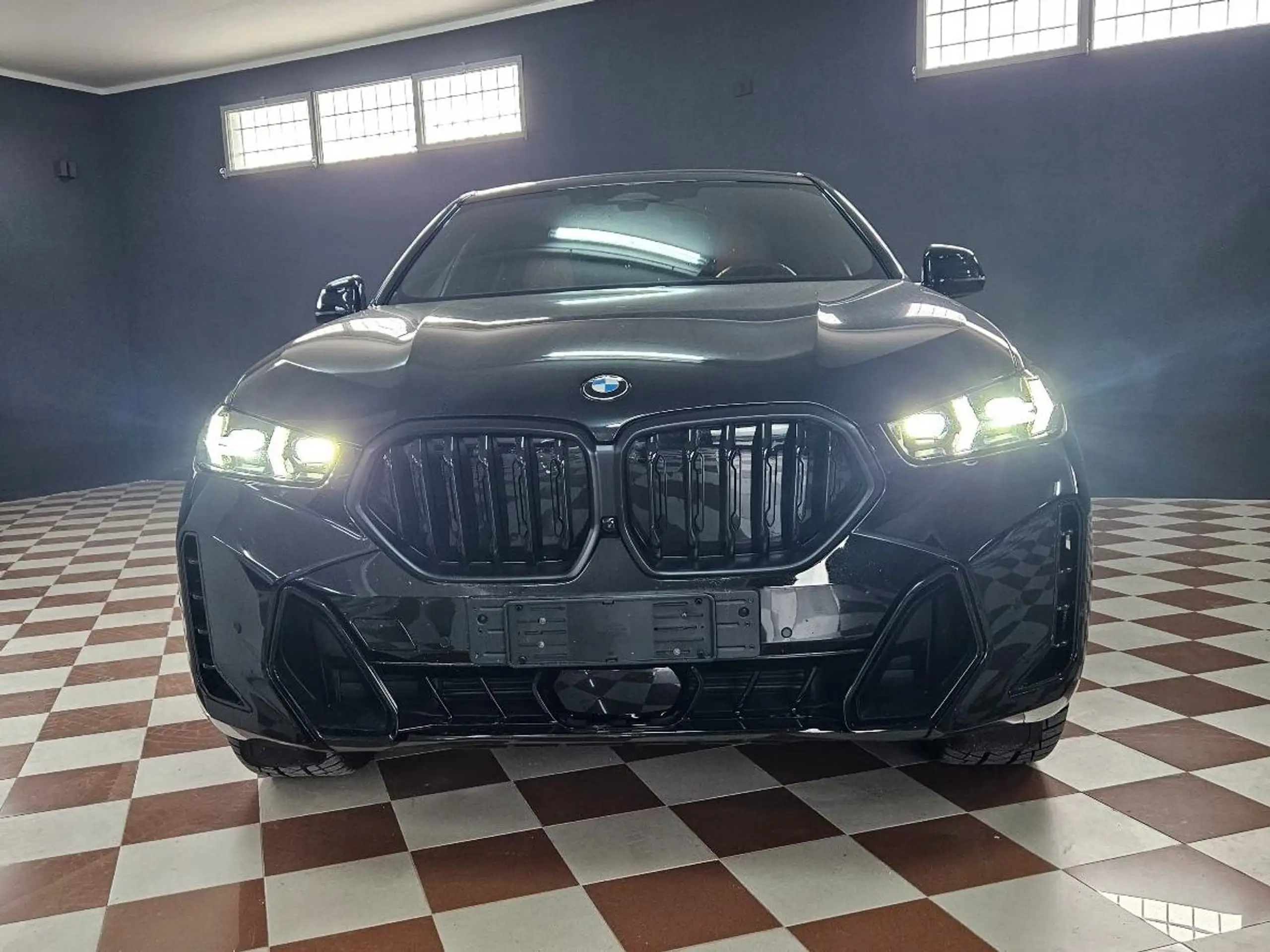 BMW - X6