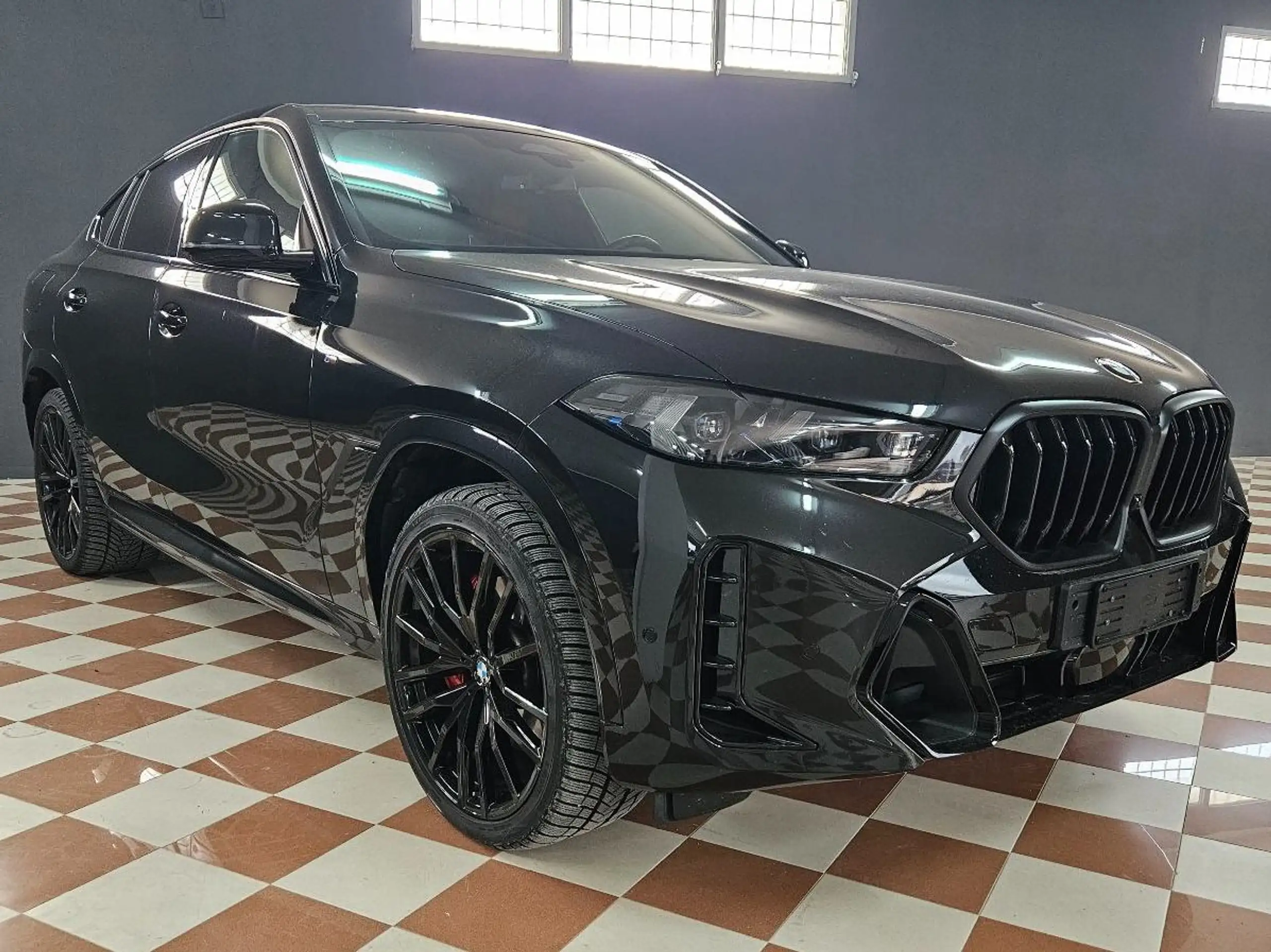 BMW - X6