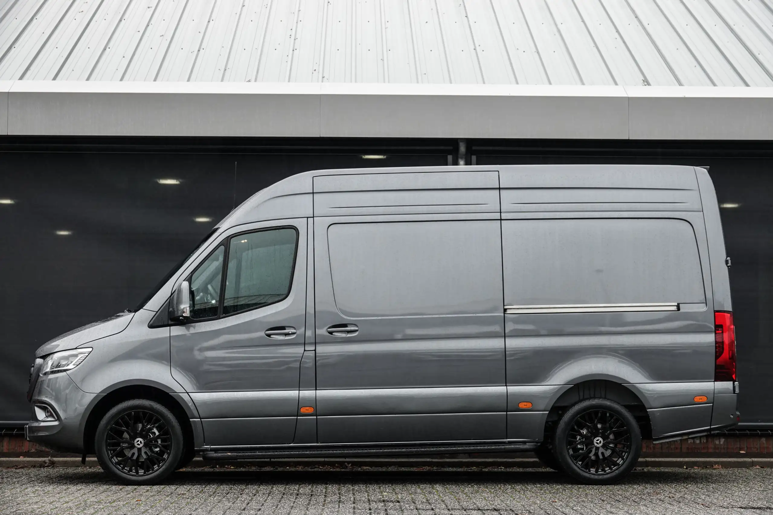 Mercedes-Benz - Sprinter