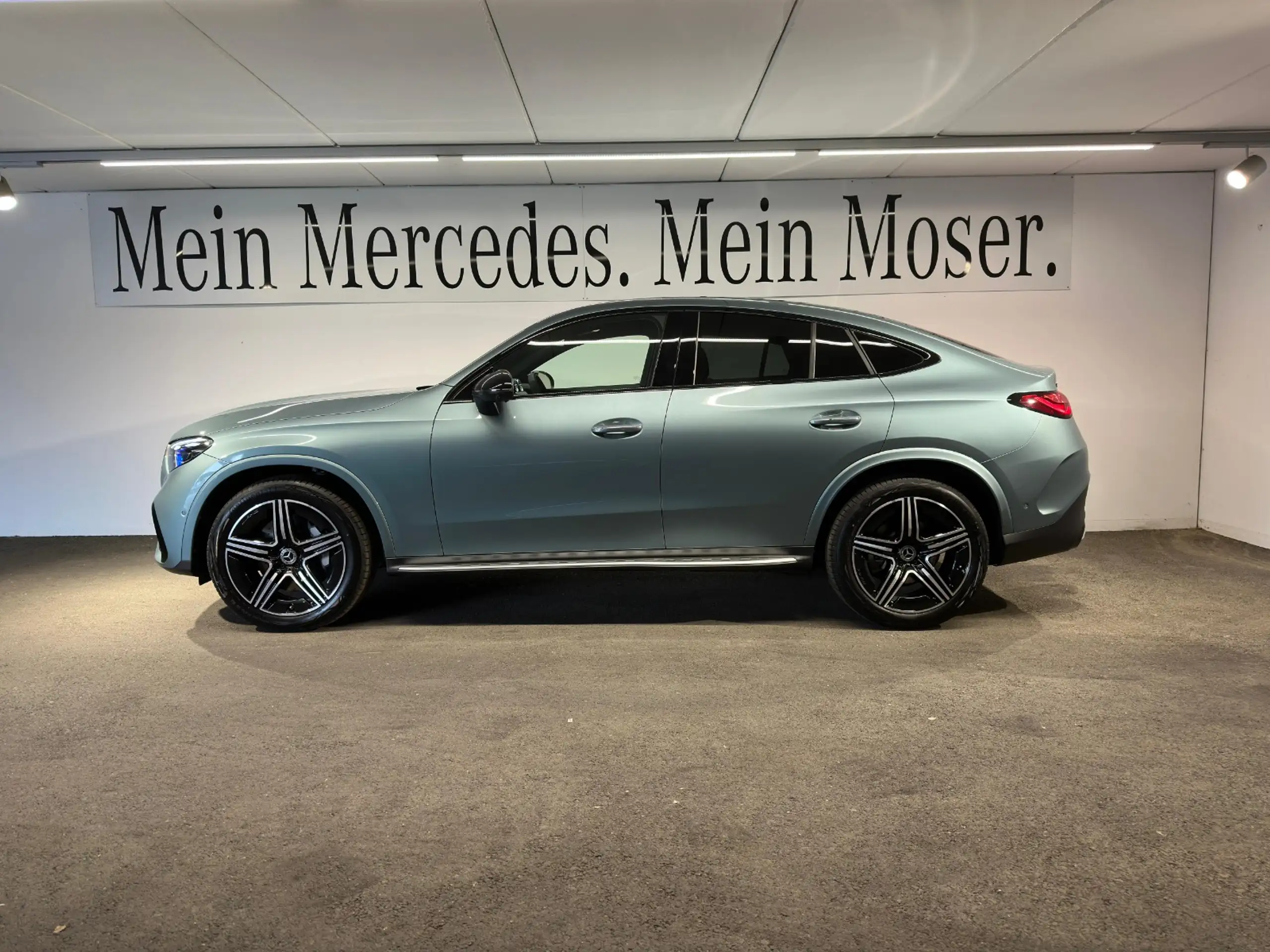 Mercedes-Benz - GLC 220