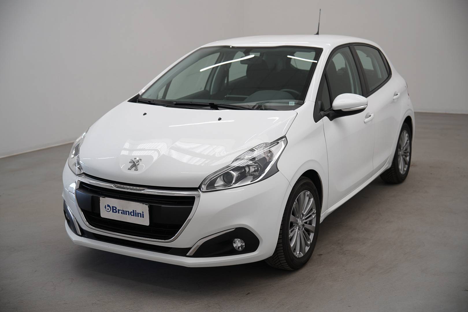 Peugeot - 208