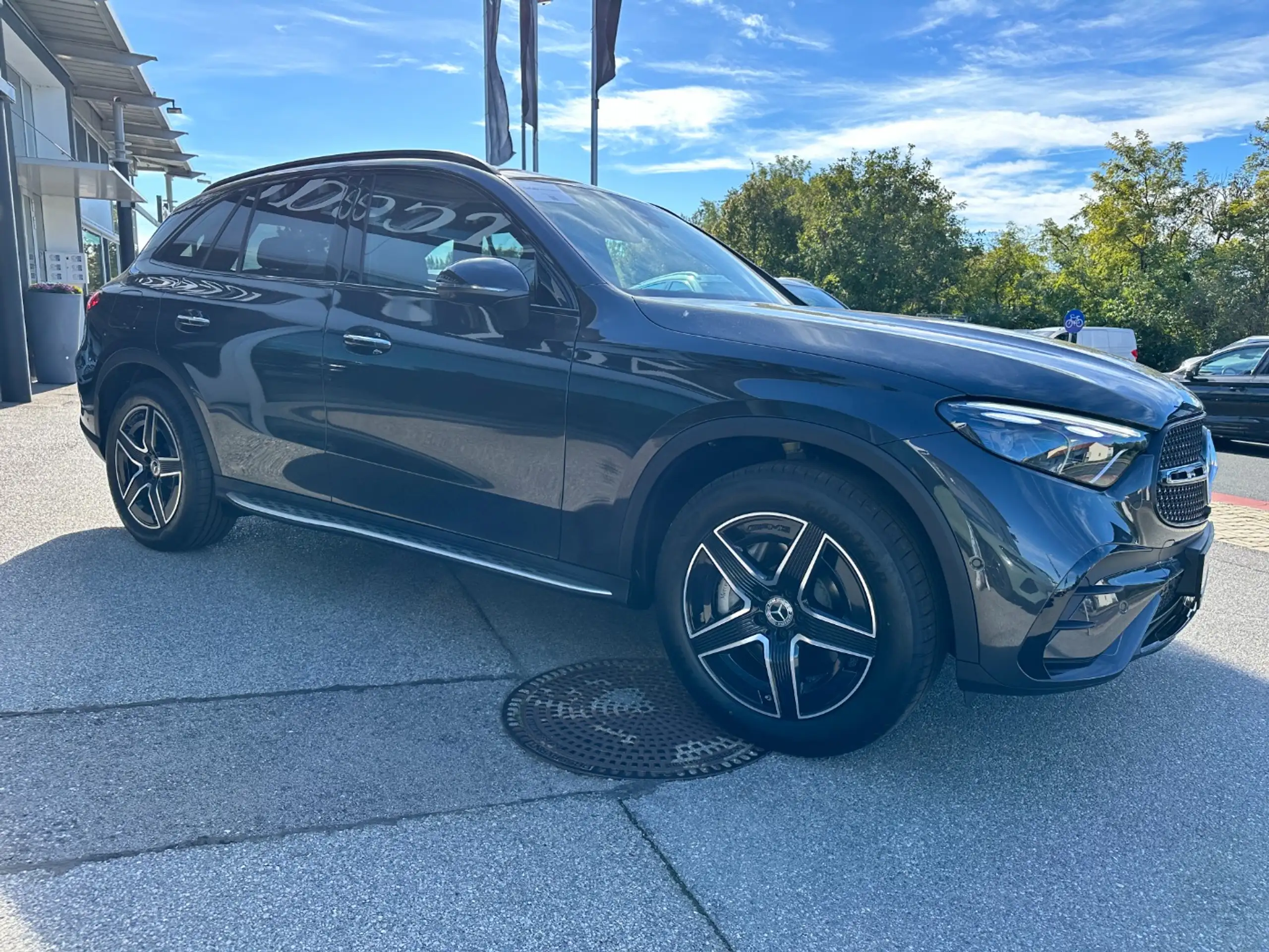 Mercedes-Benz - GLC 220