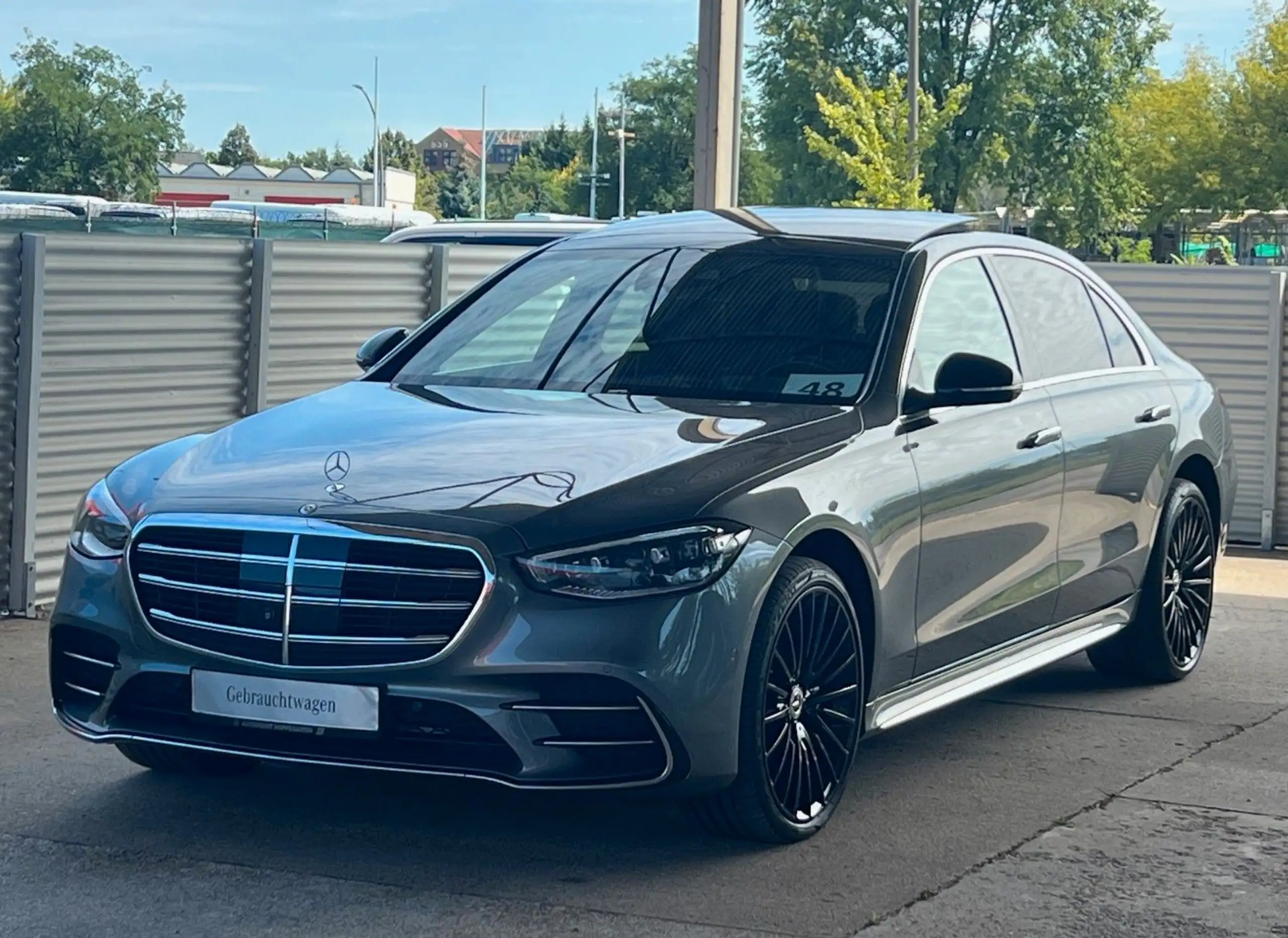 Mercedes-Benz - S 400