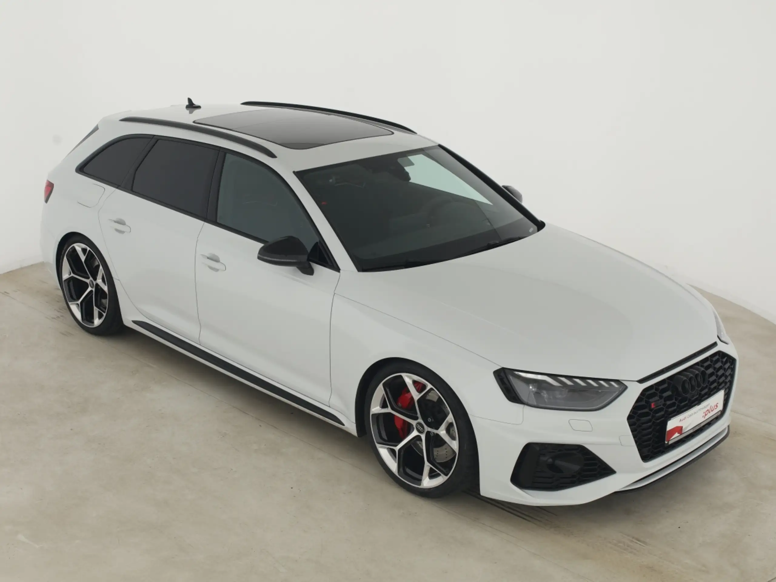 Audi - RS4