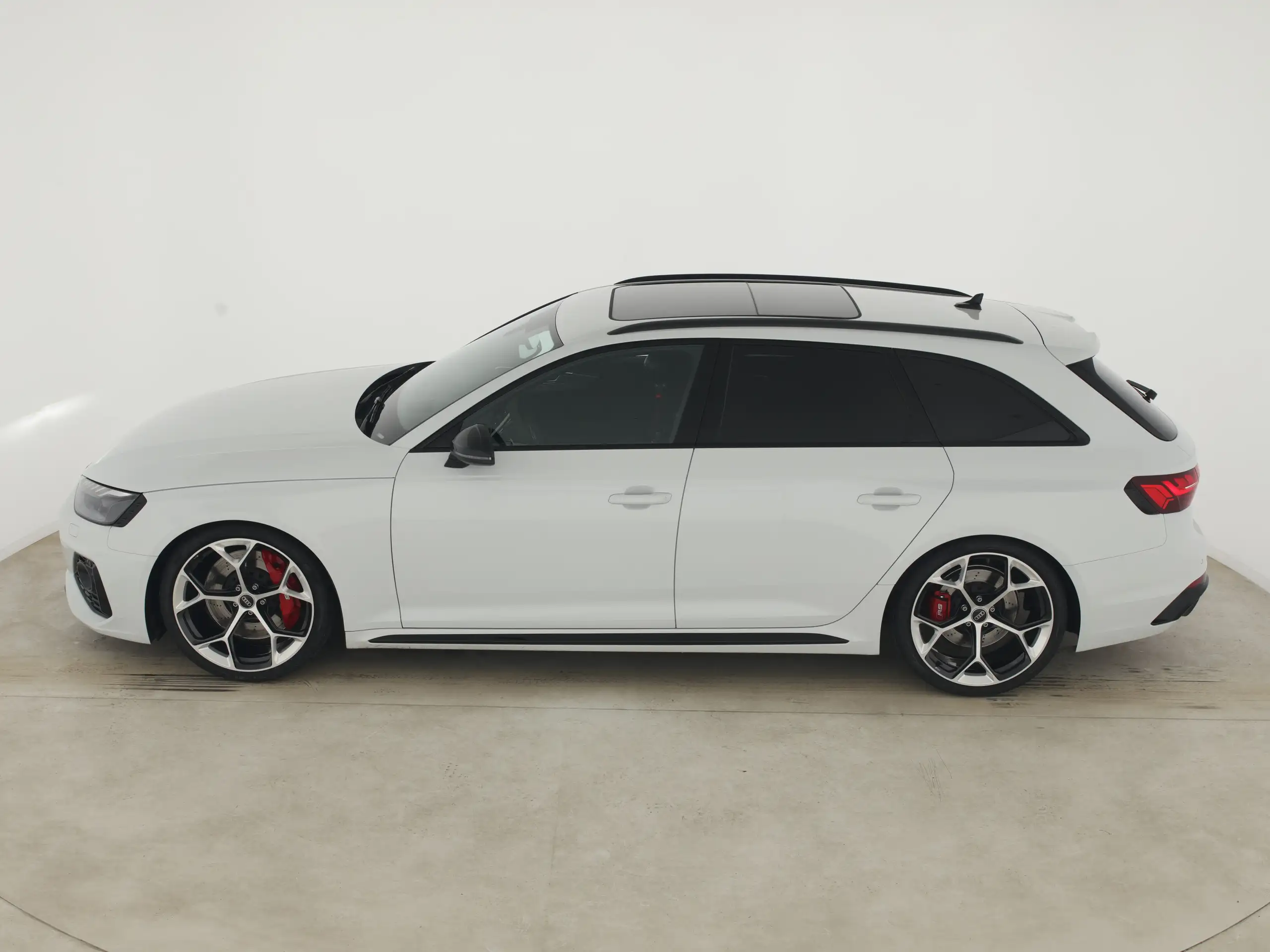 Audi - RS4