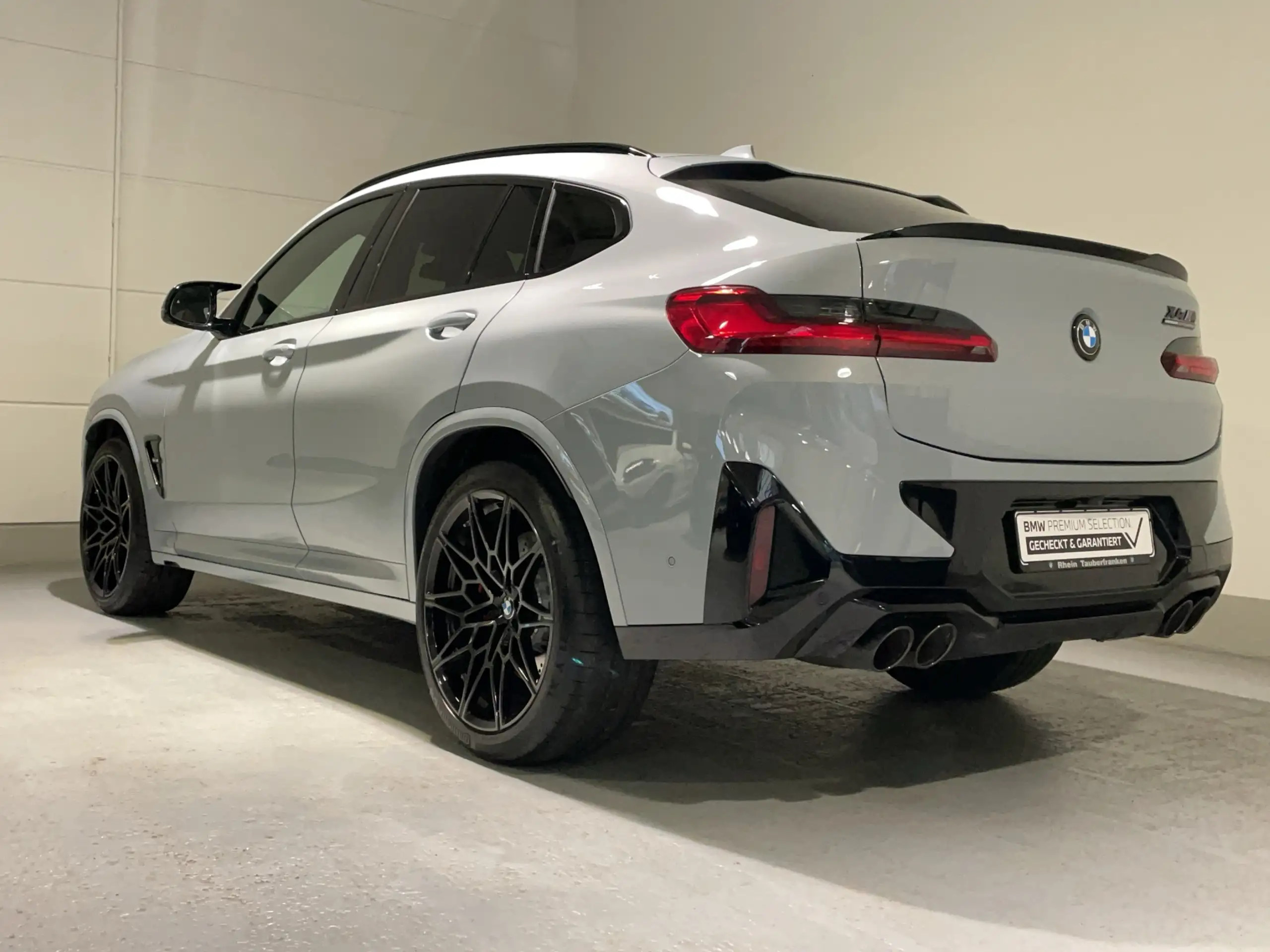 BMW - X4 M