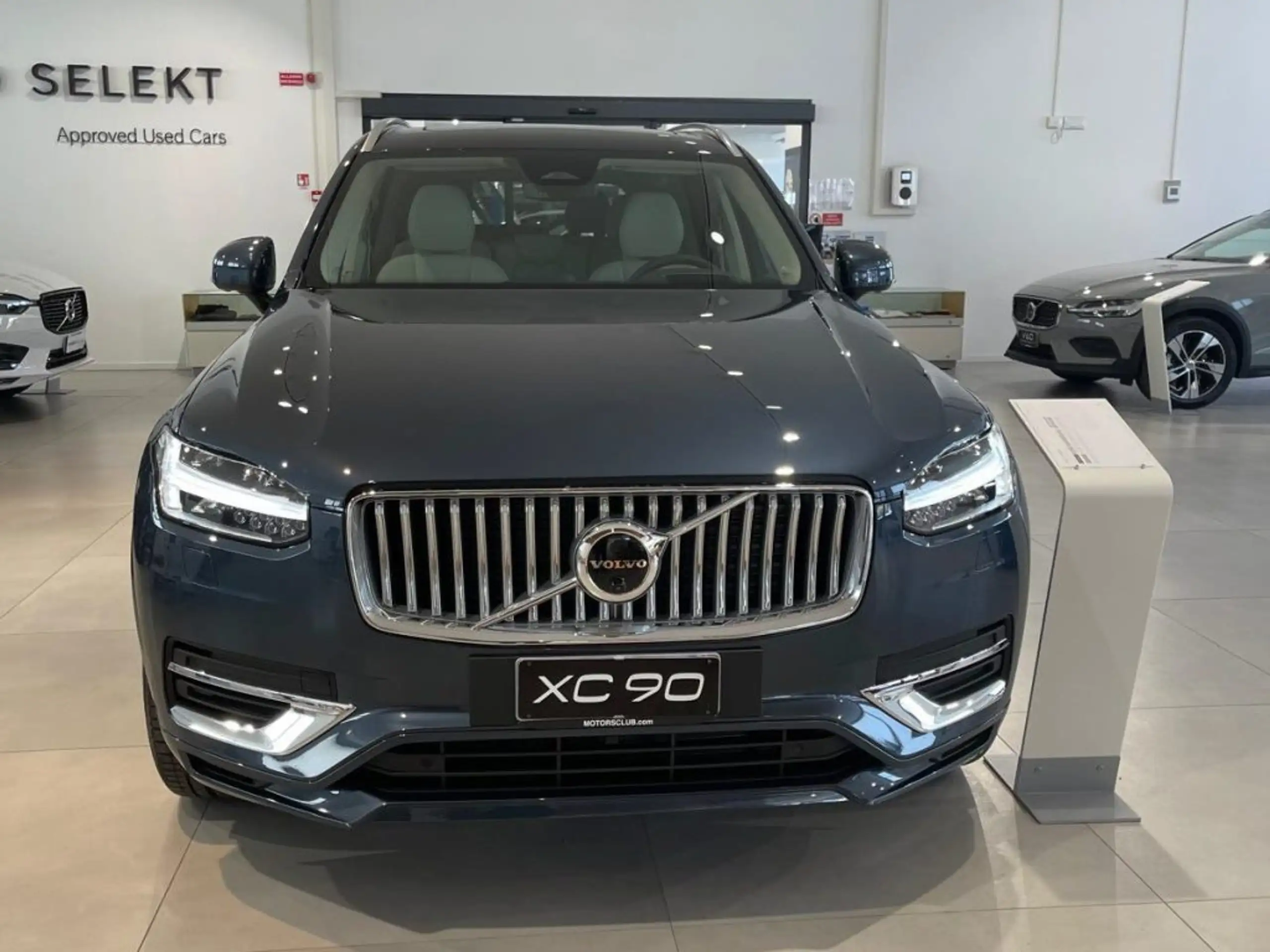 Volvo - XC90