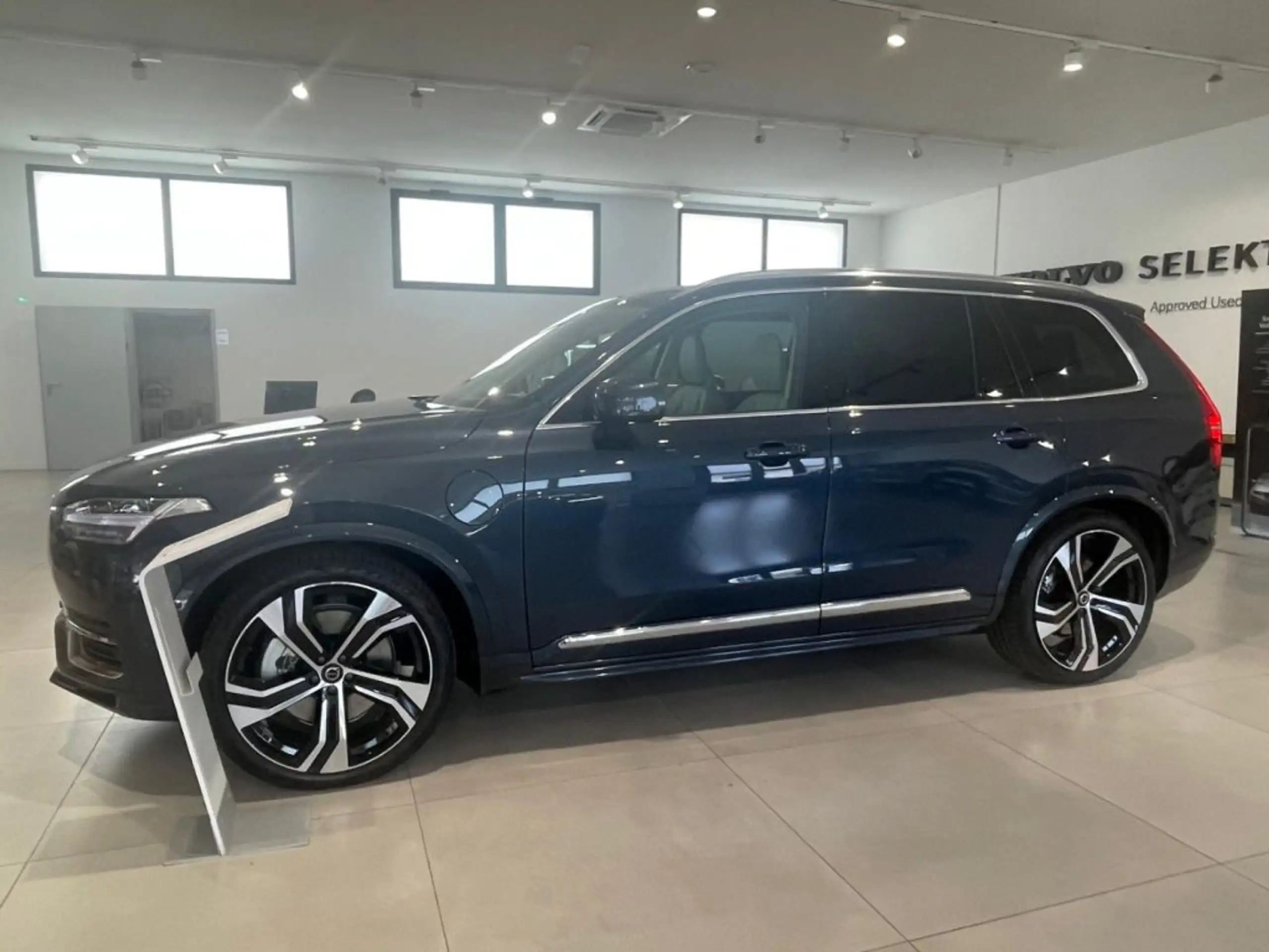 Volvo - XC90