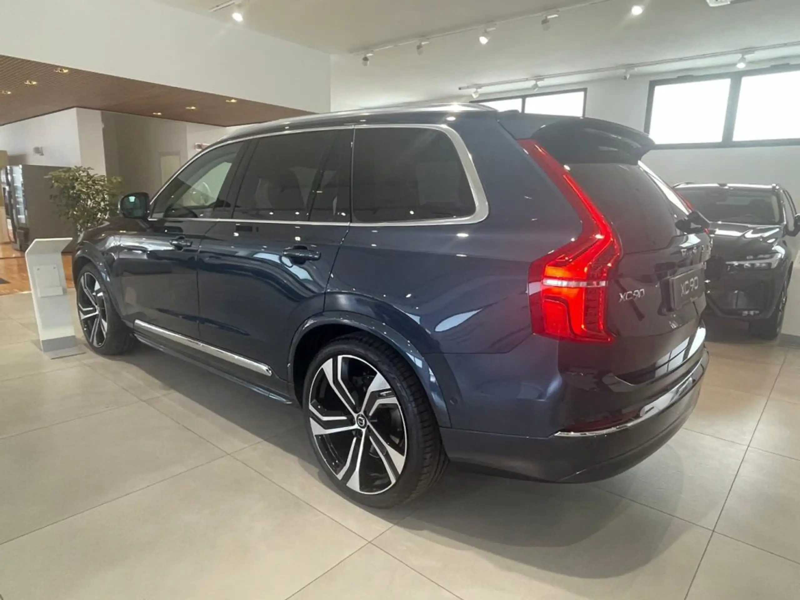 Volvo - XC90