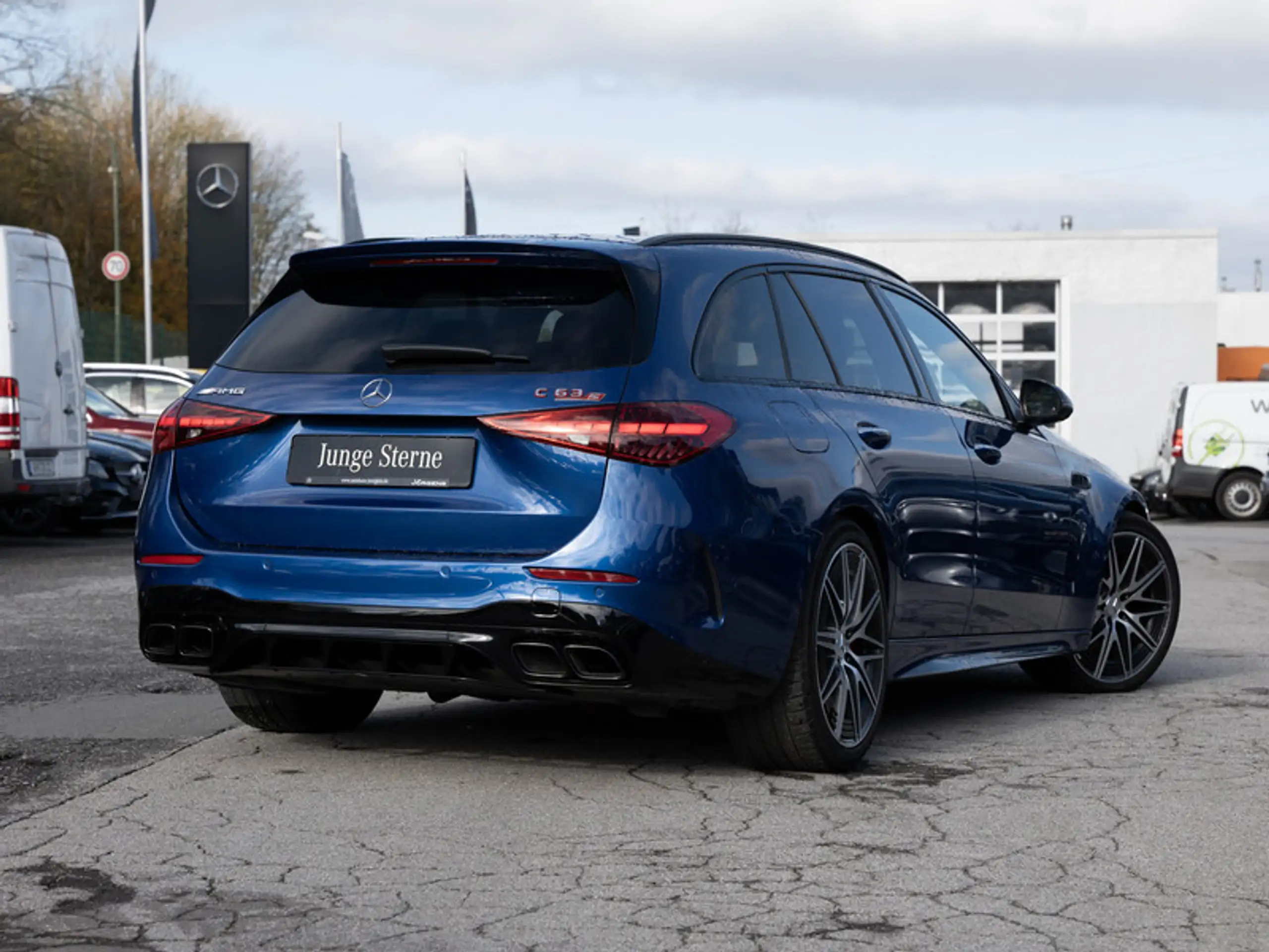 Mercedes-Benz - C 63 AMG