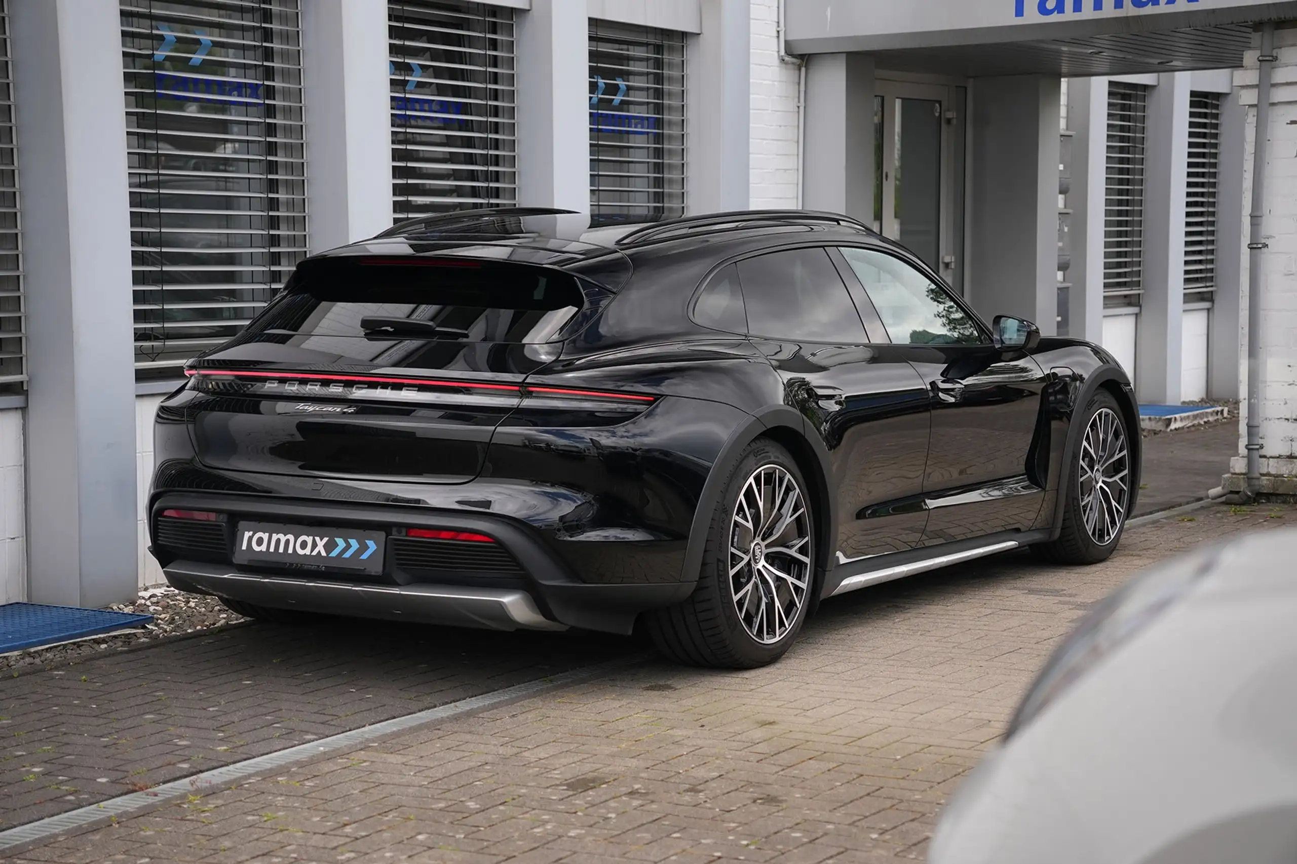 Porsche - Taycan