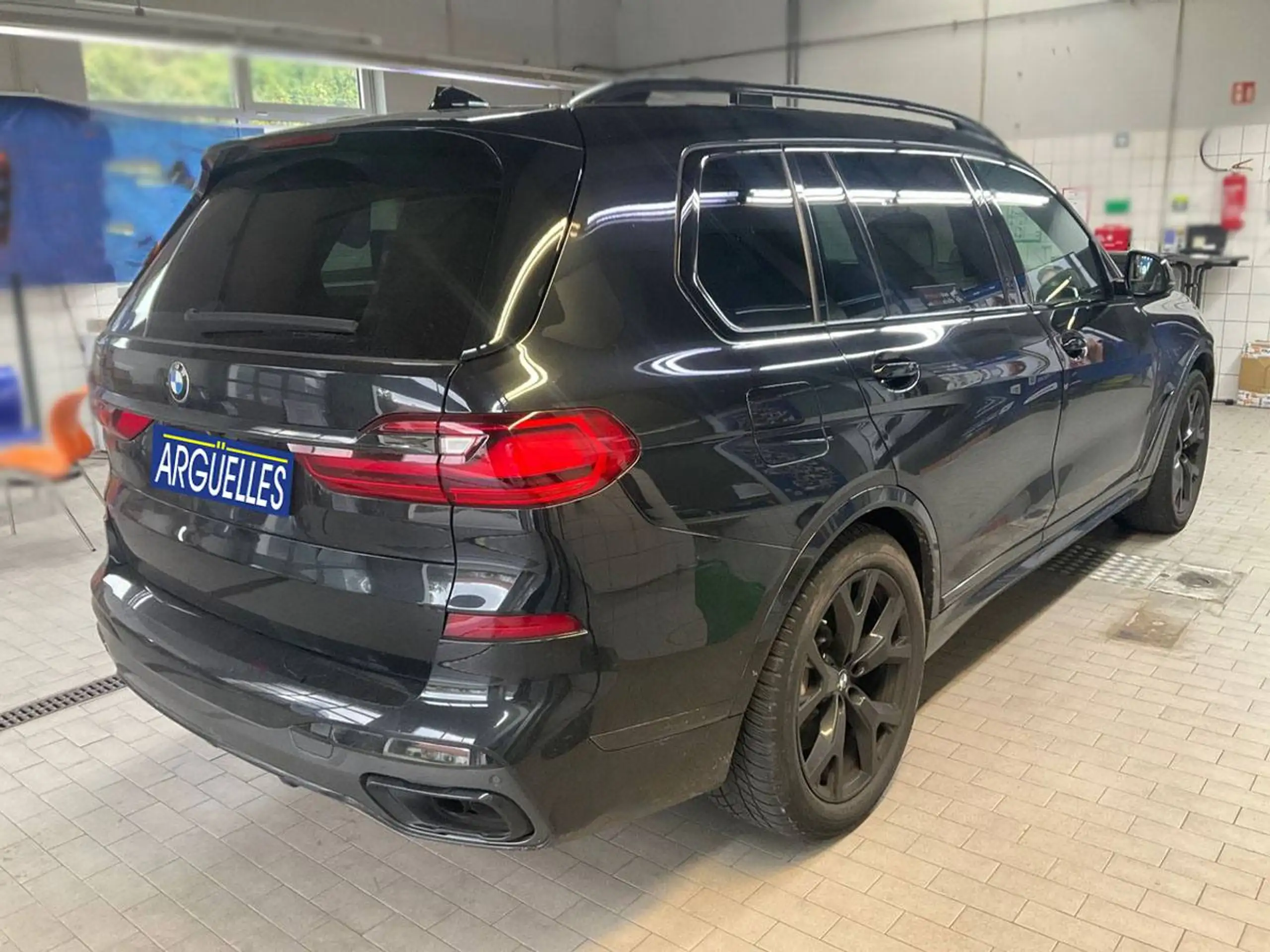 BMW - X7