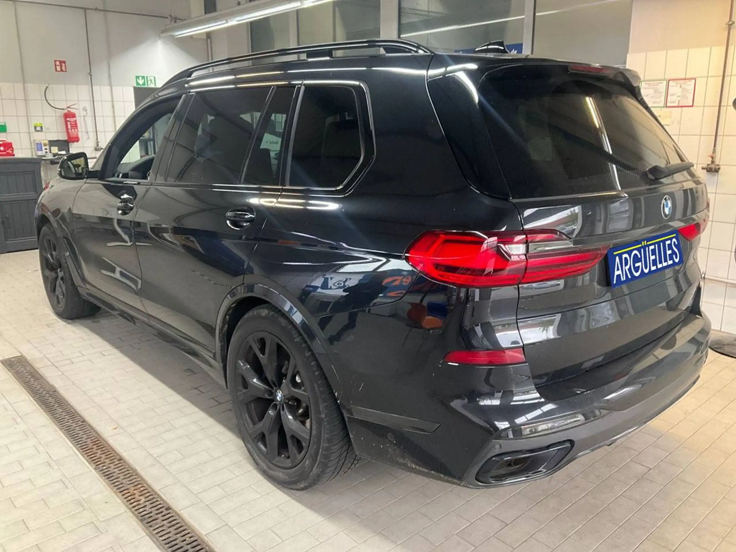 BMW - X7