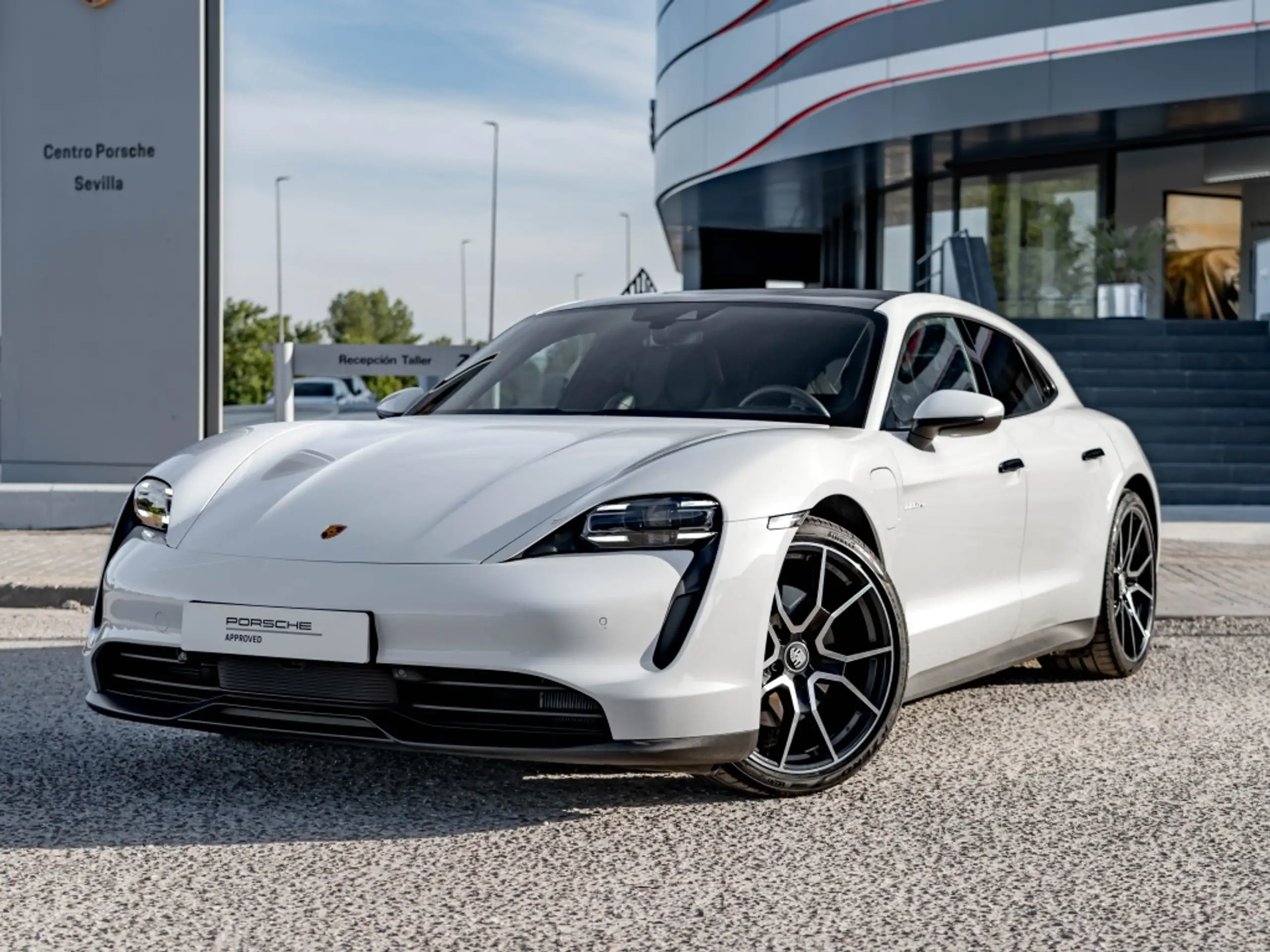 Porsche Taycan 2022