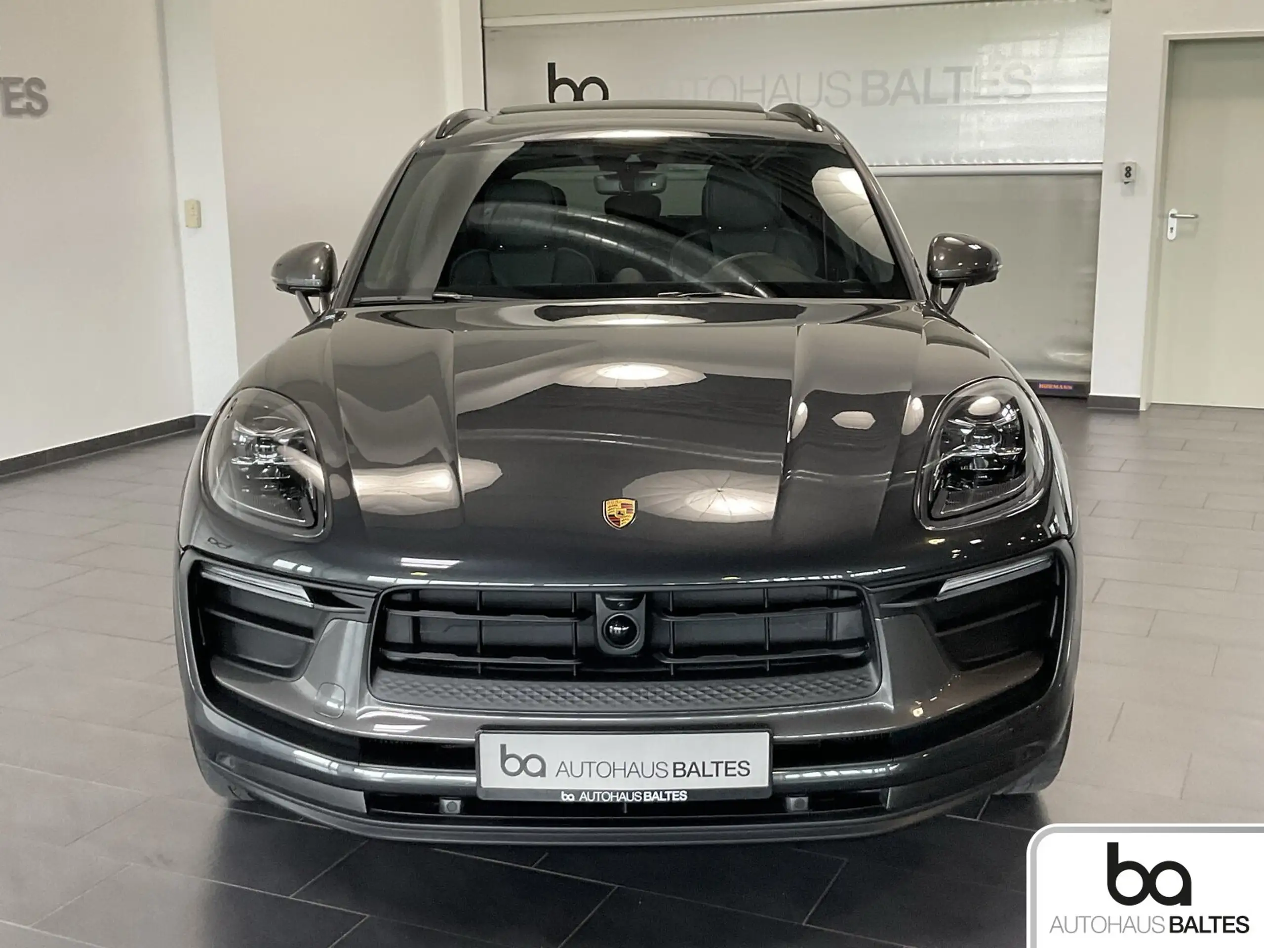 Porsche - Macan