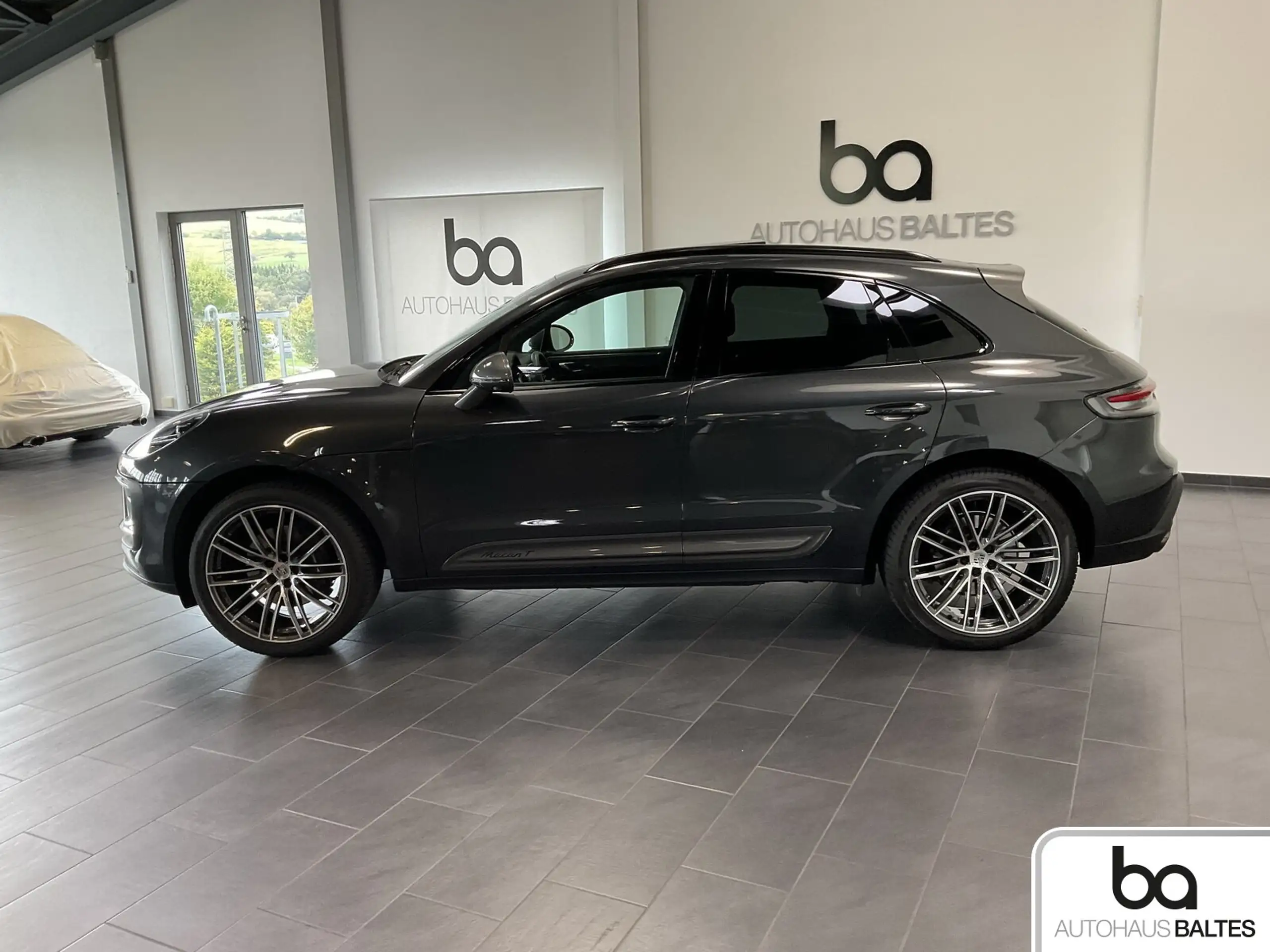 Porsche - Macan