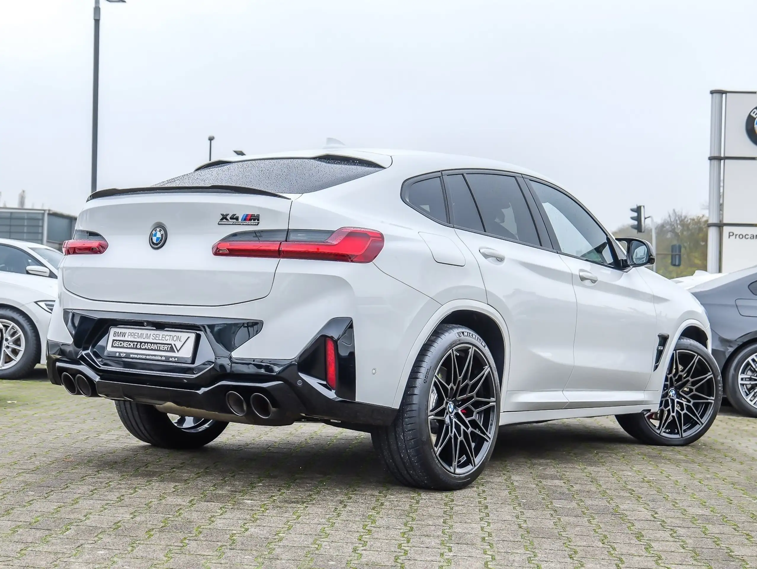 BMW - X4 M