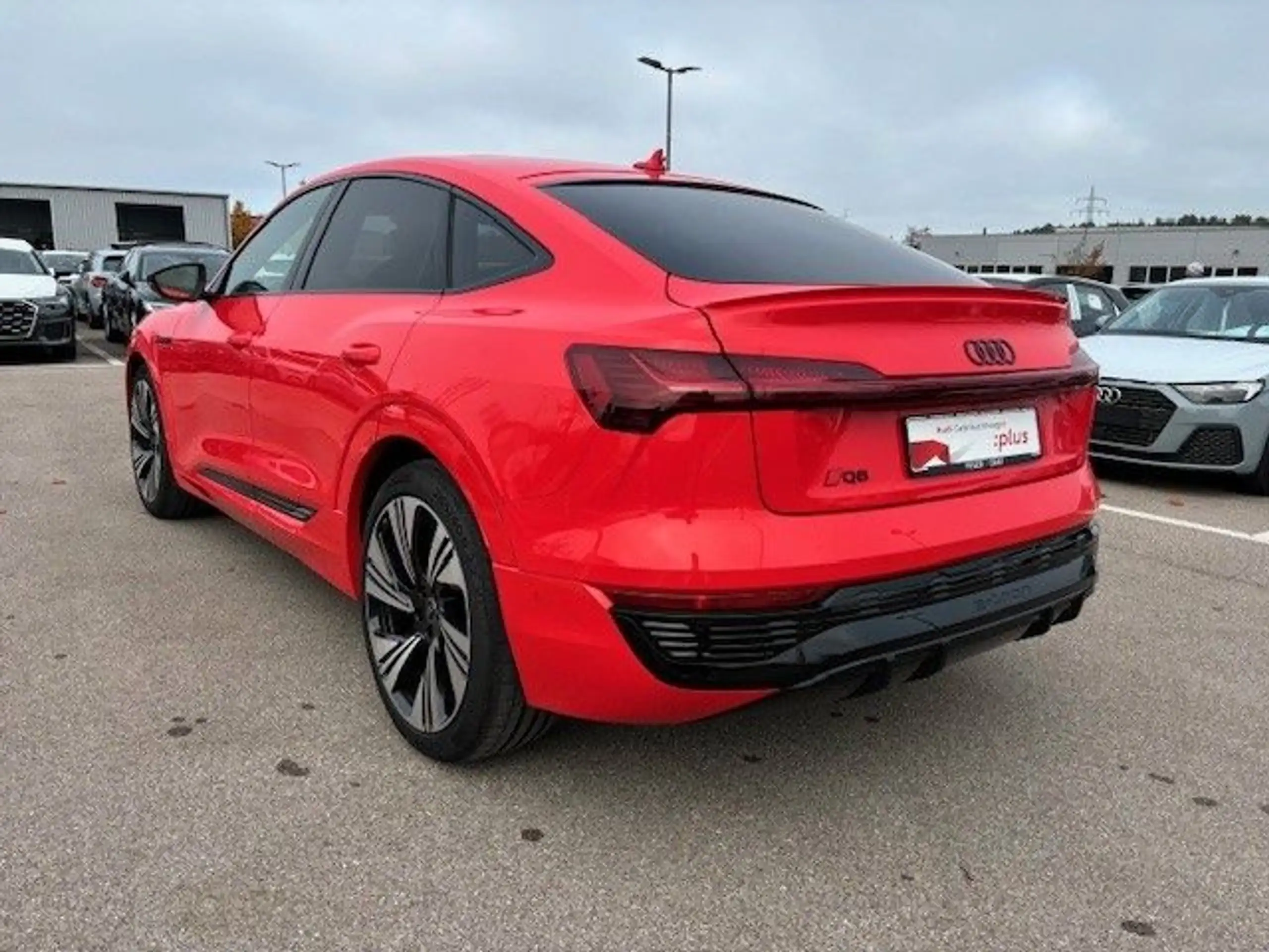 Audi - Q8