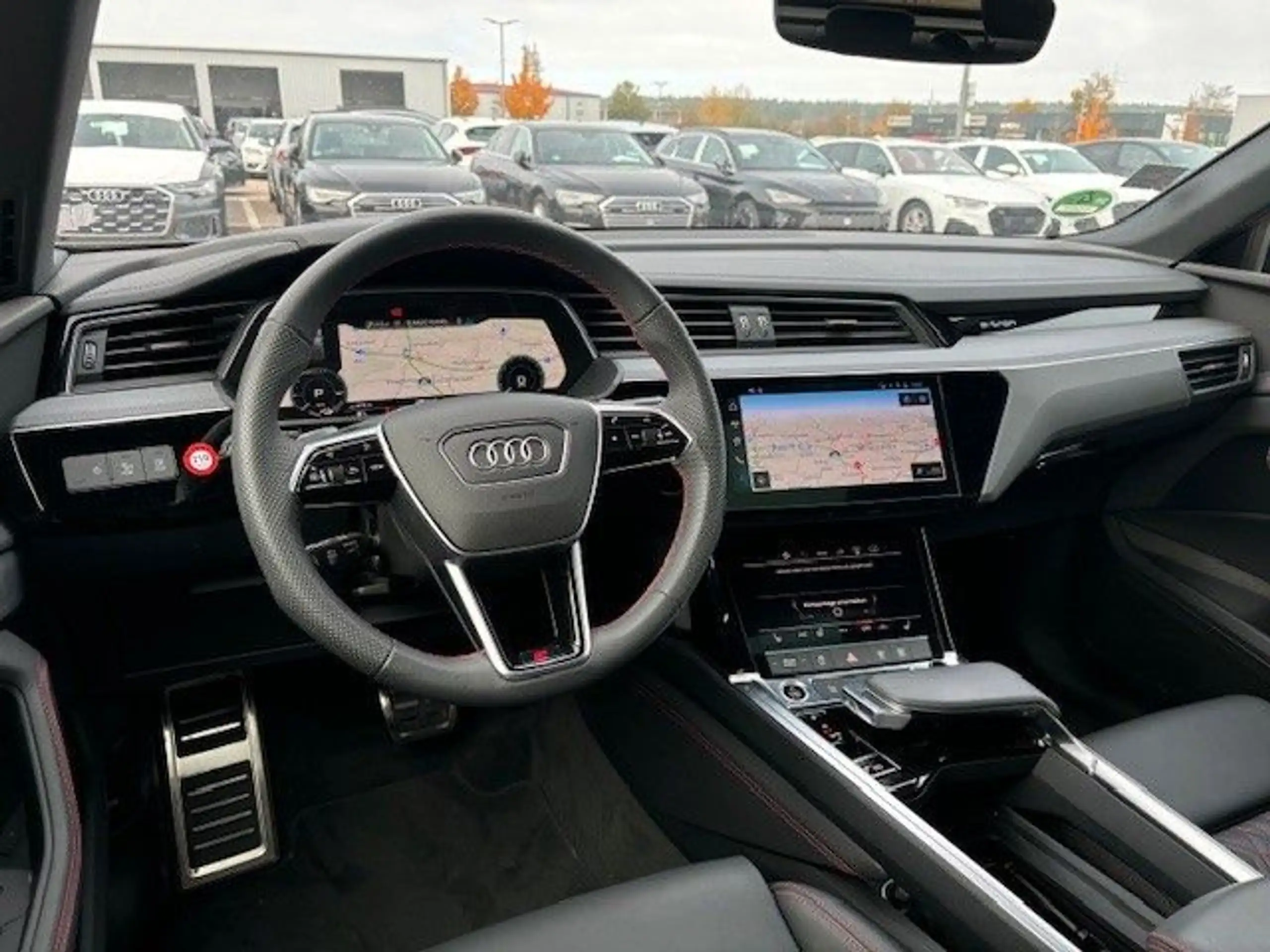 Audi - Q8