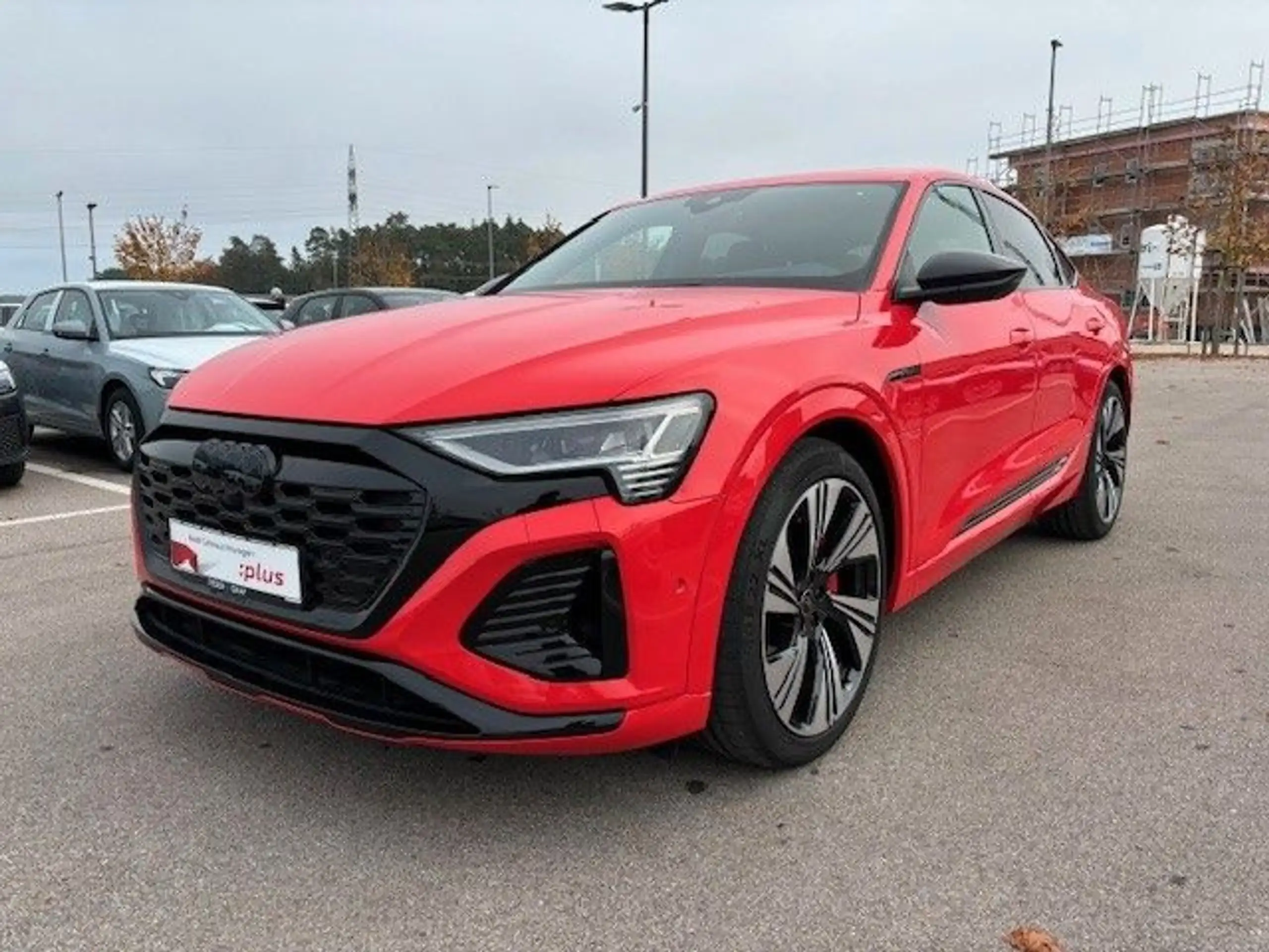 Audi - Q8