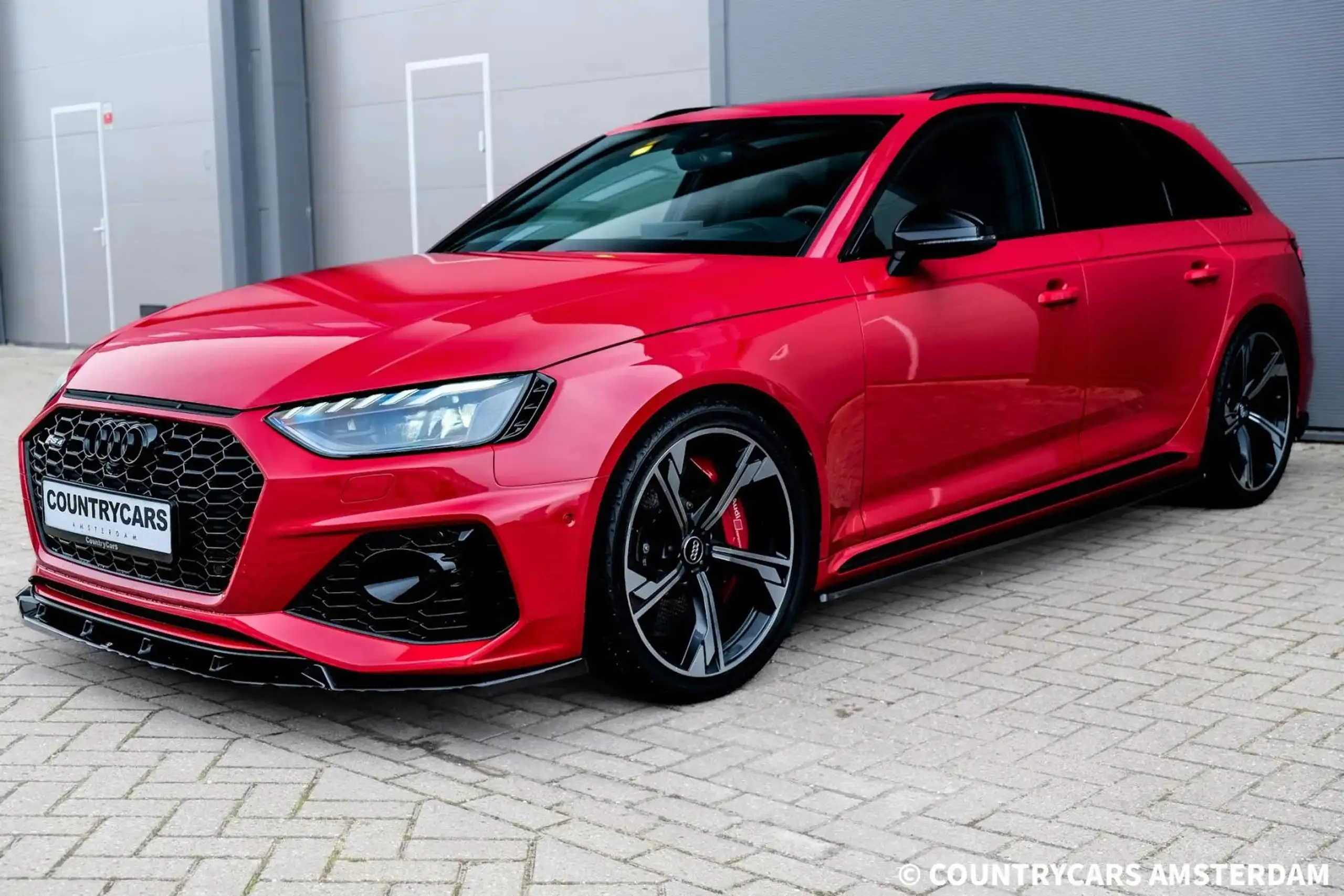 Audi - RS4