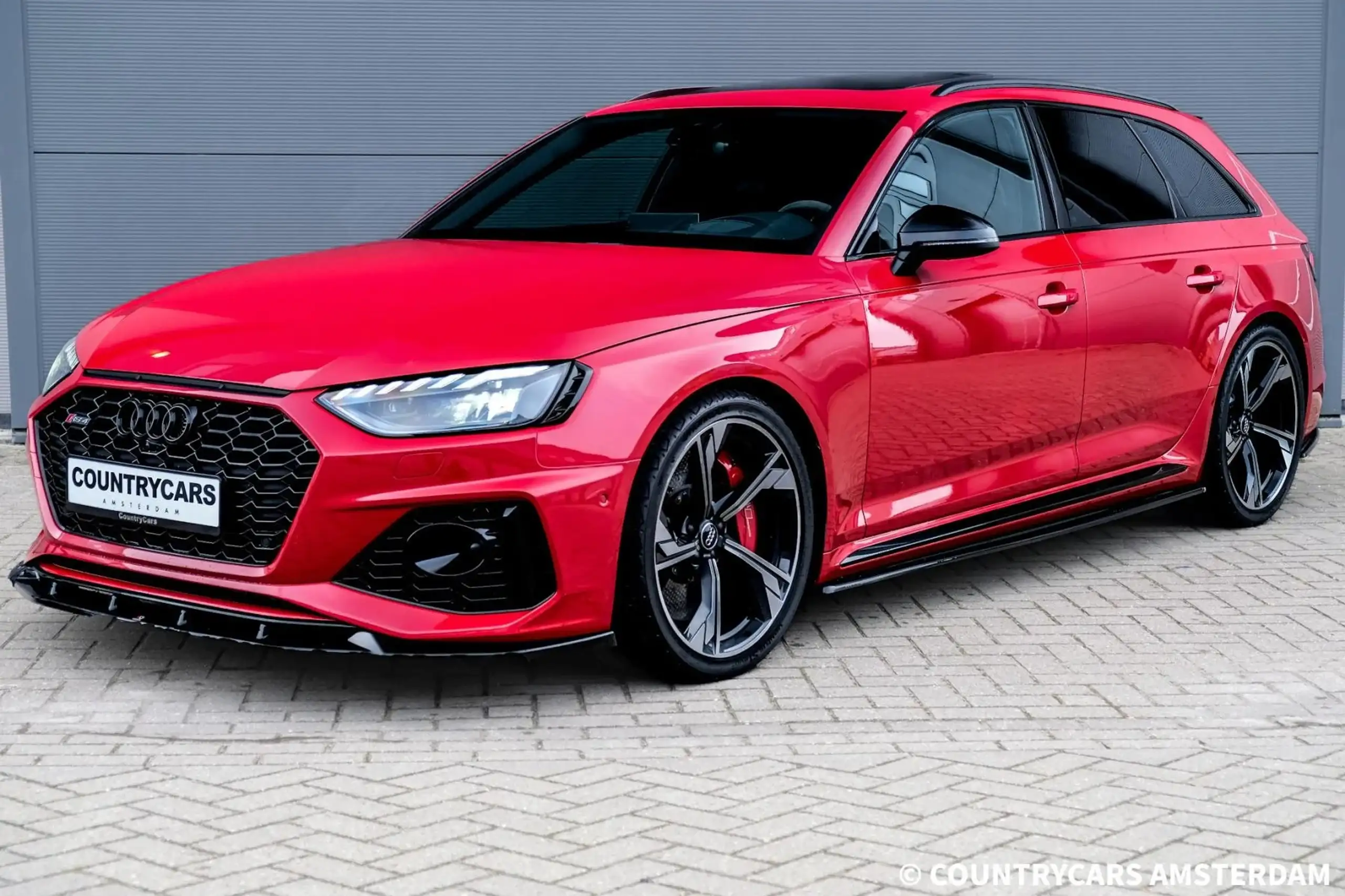 Audi - RS4