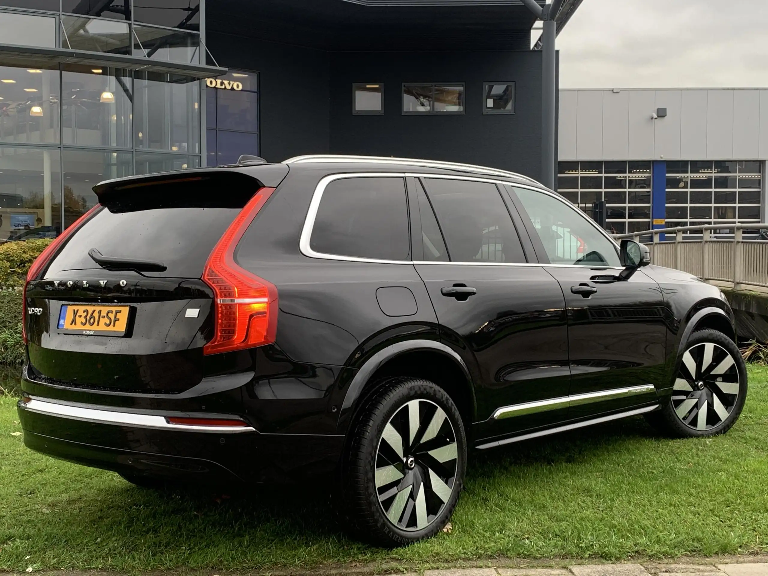 Volvo - XC90