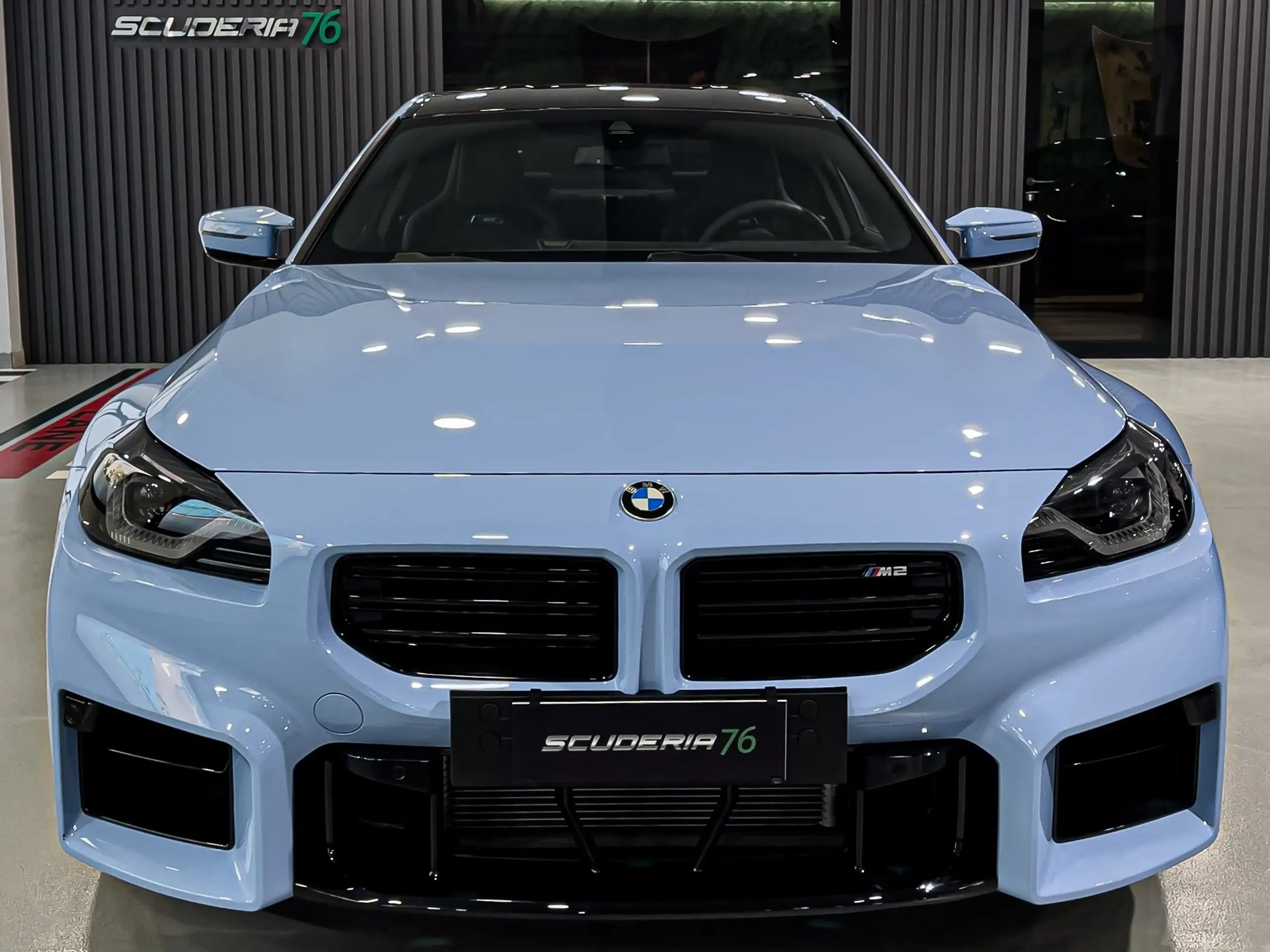 BMW - M2