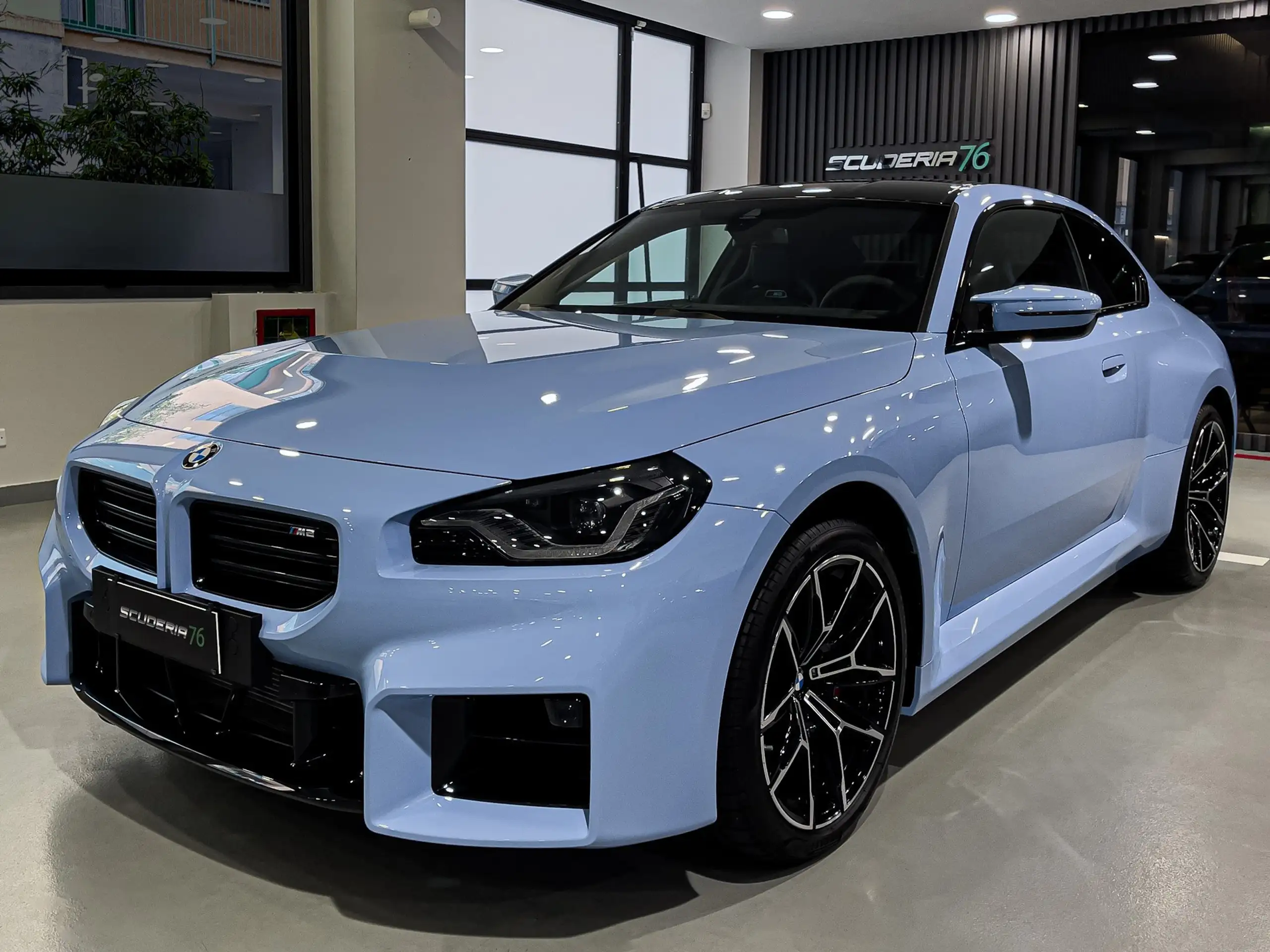 BMW - M2