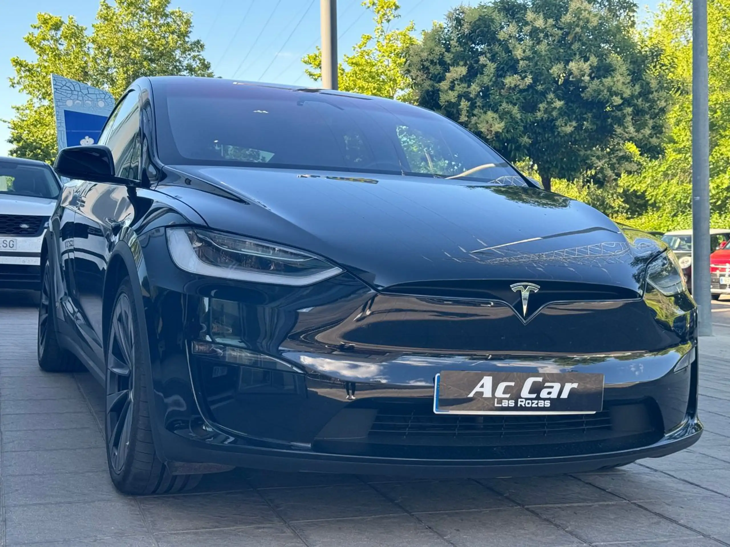 Tesla - Model X