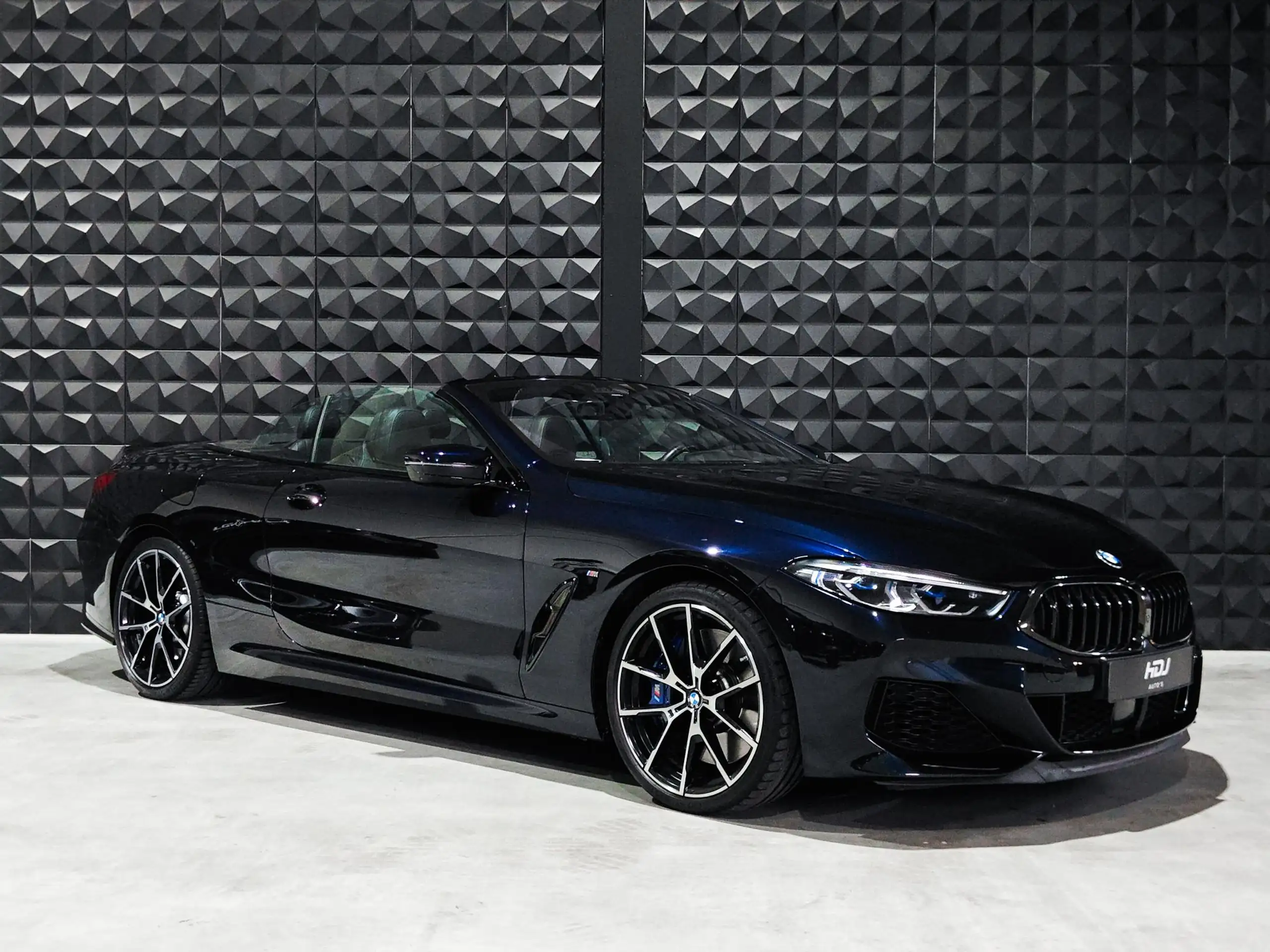 BMW - M850