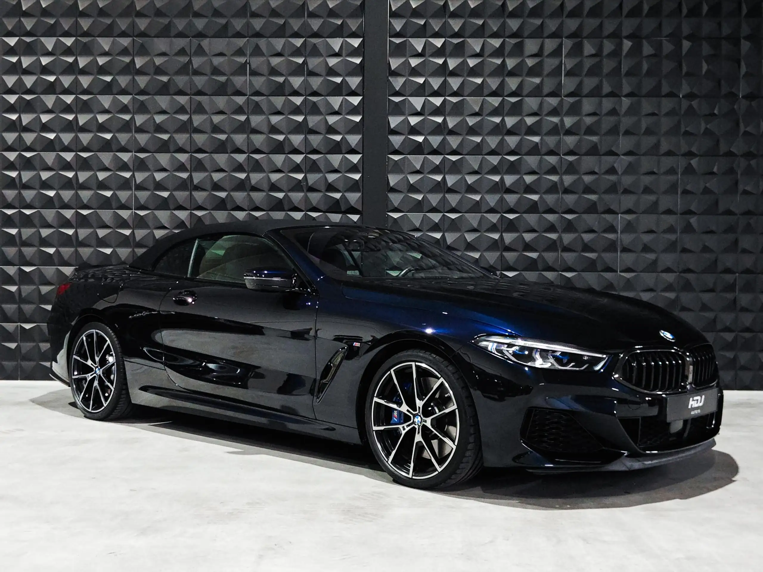 BMW - M850