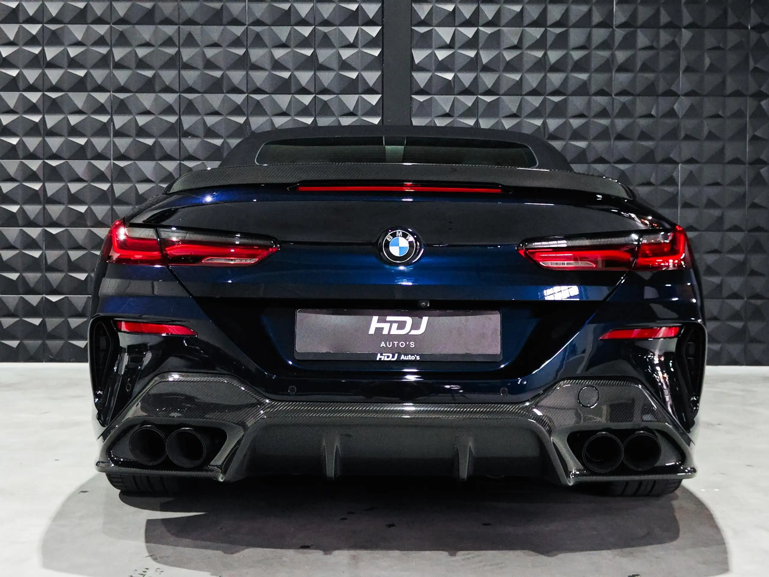 BMW - M850