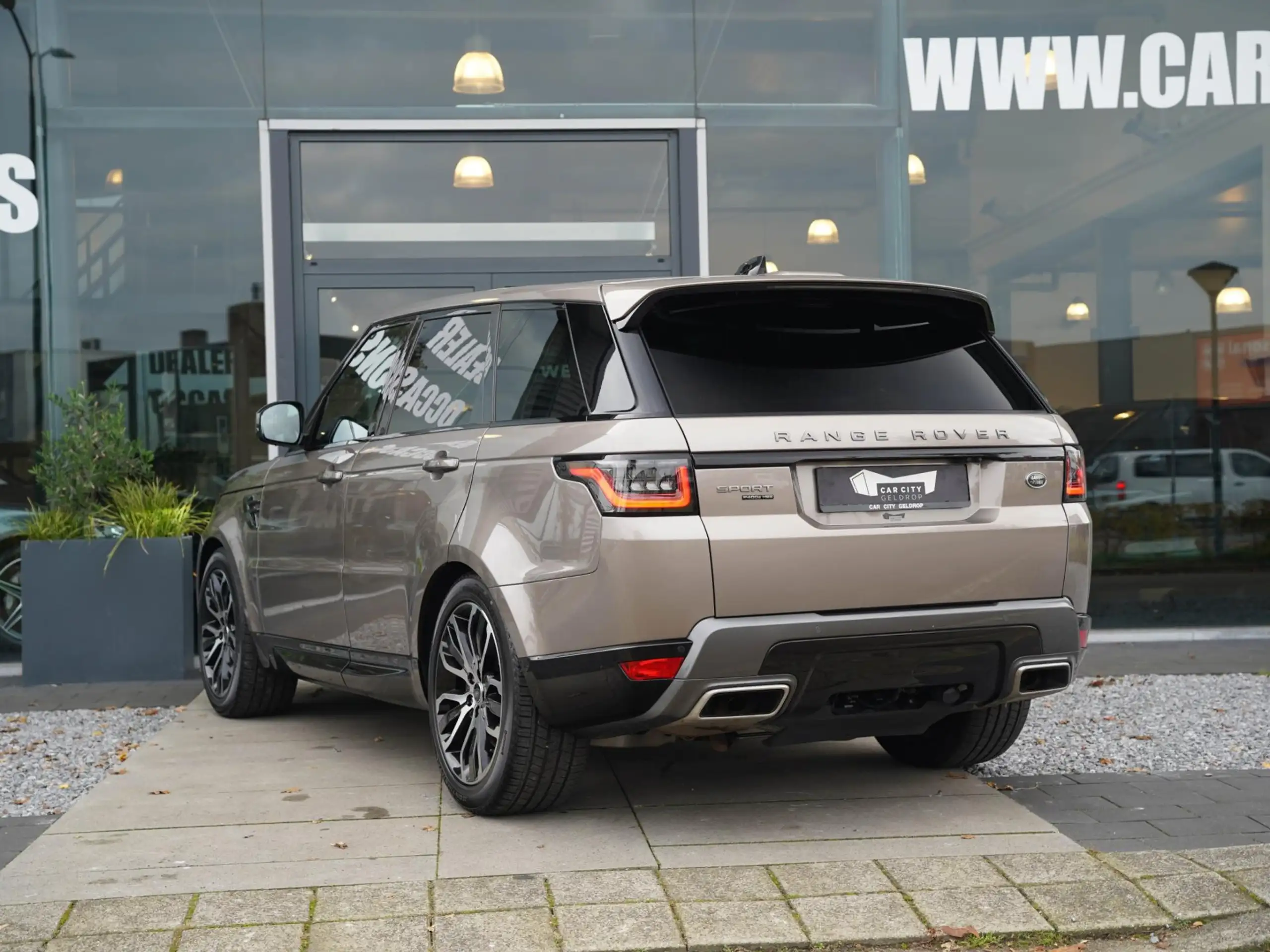 Land Rover - Range Rover Sport