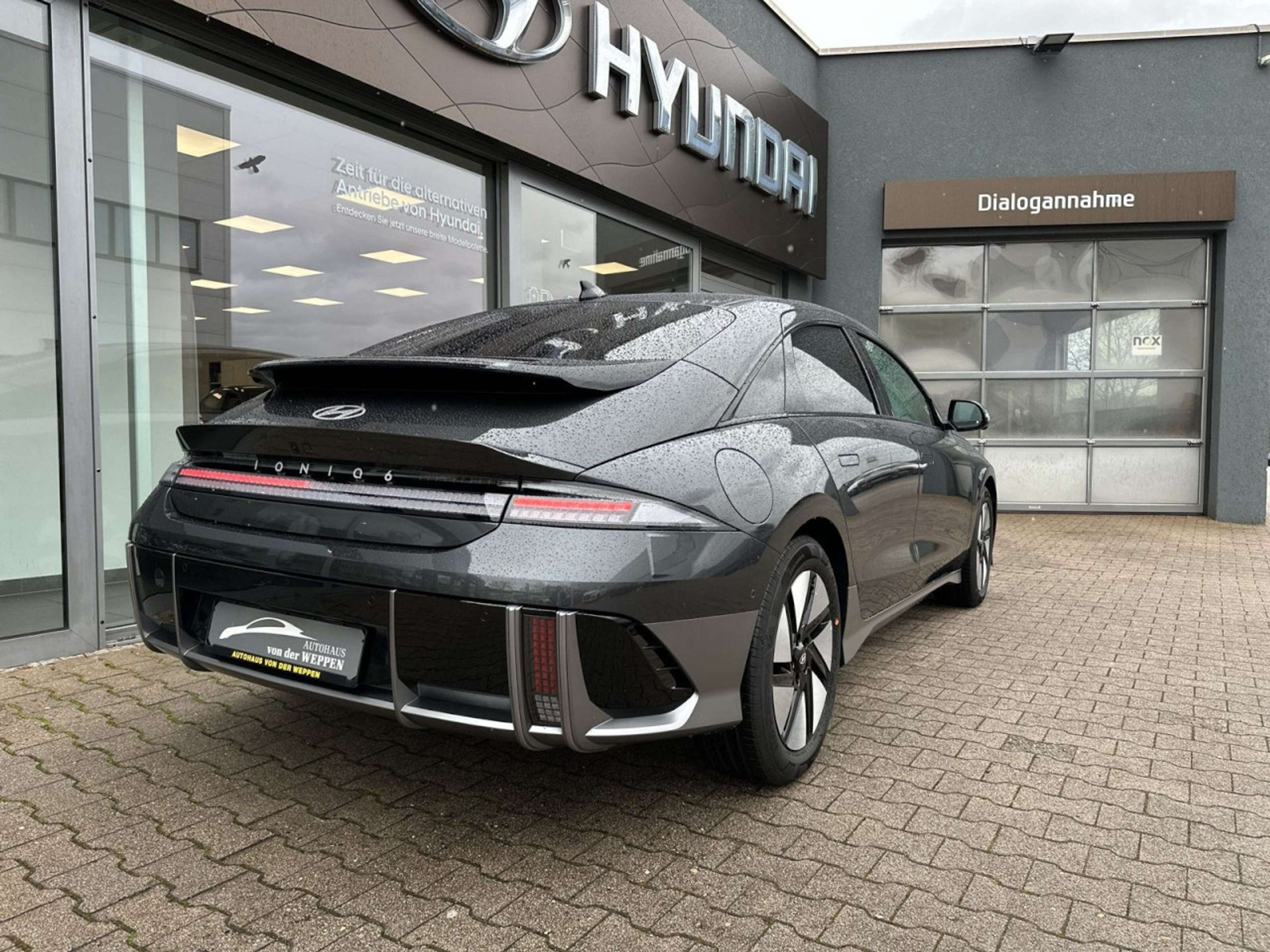 Hyundai - IONIQ 6