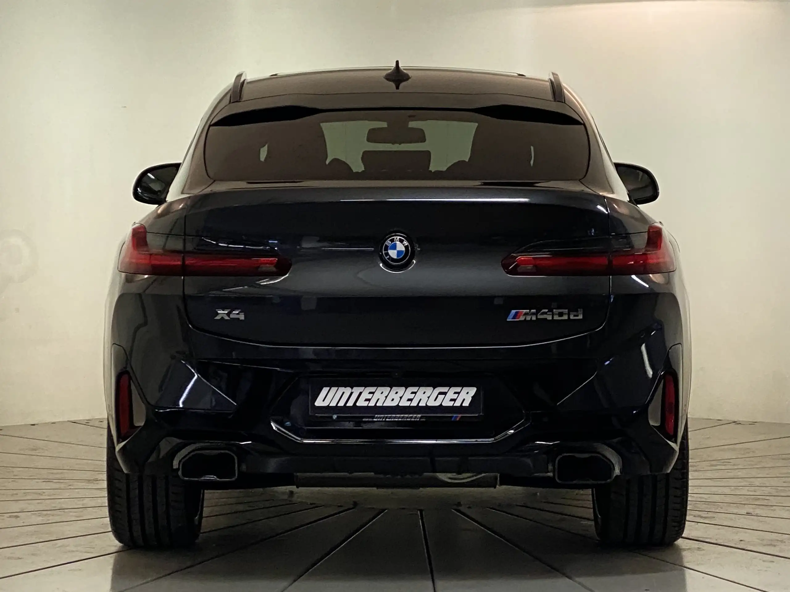 BMW - X4 M