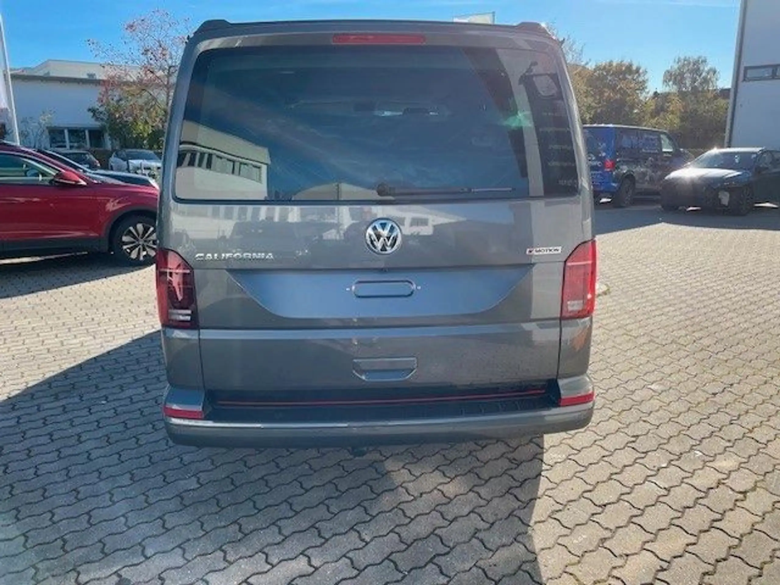 Volkswagen - T6 California