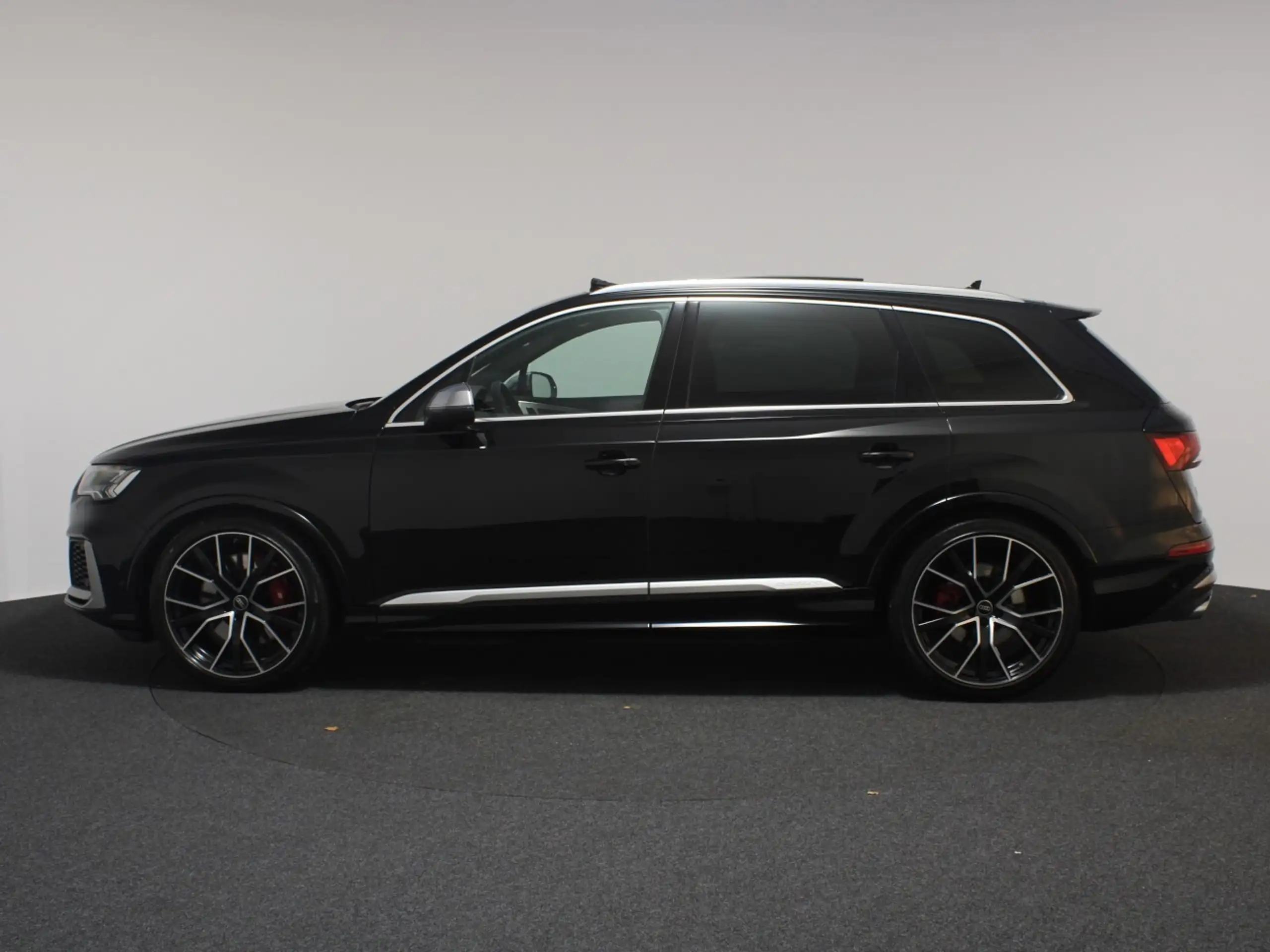 Audi - SQ7