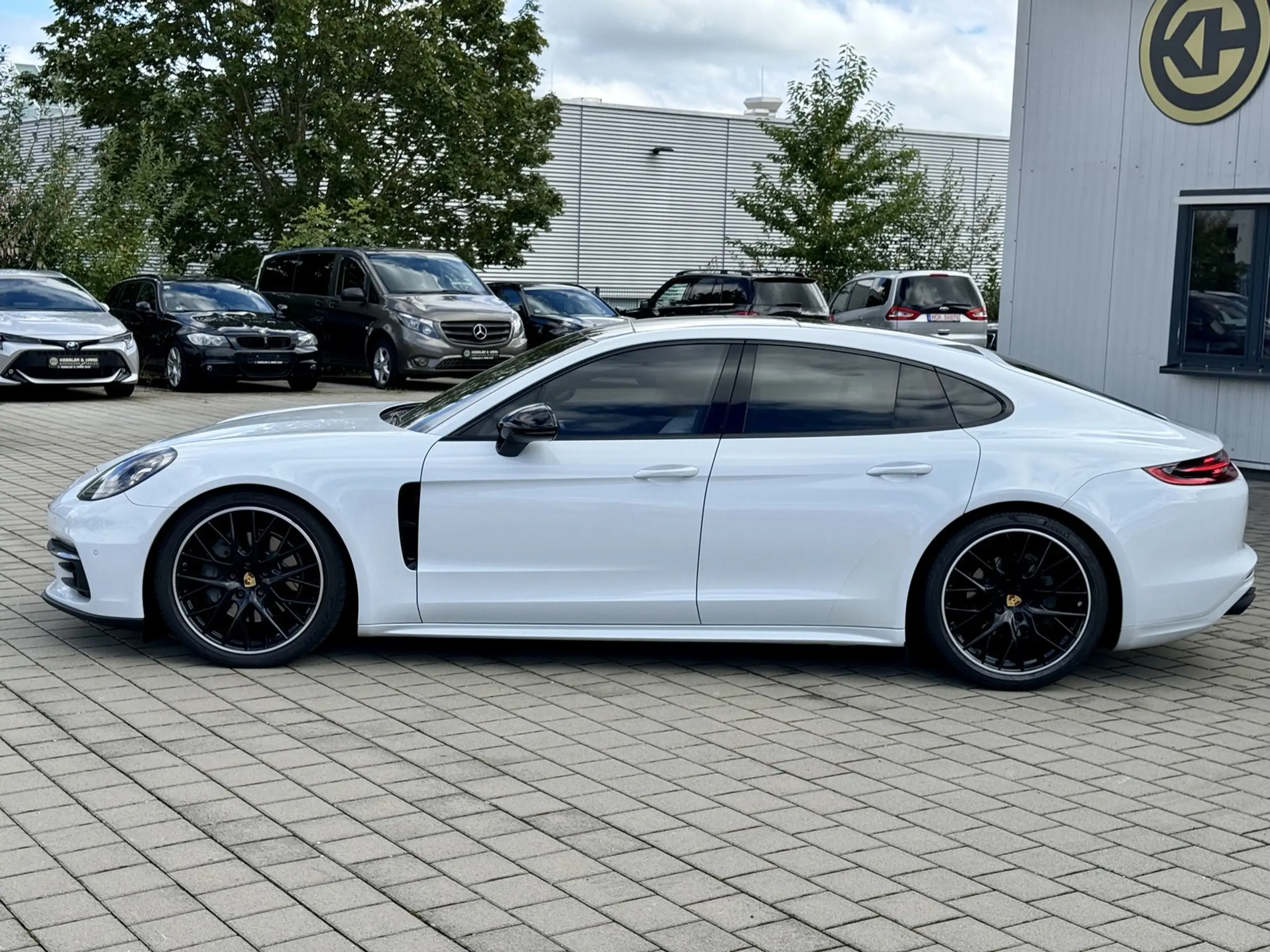 Porsche - Panamera