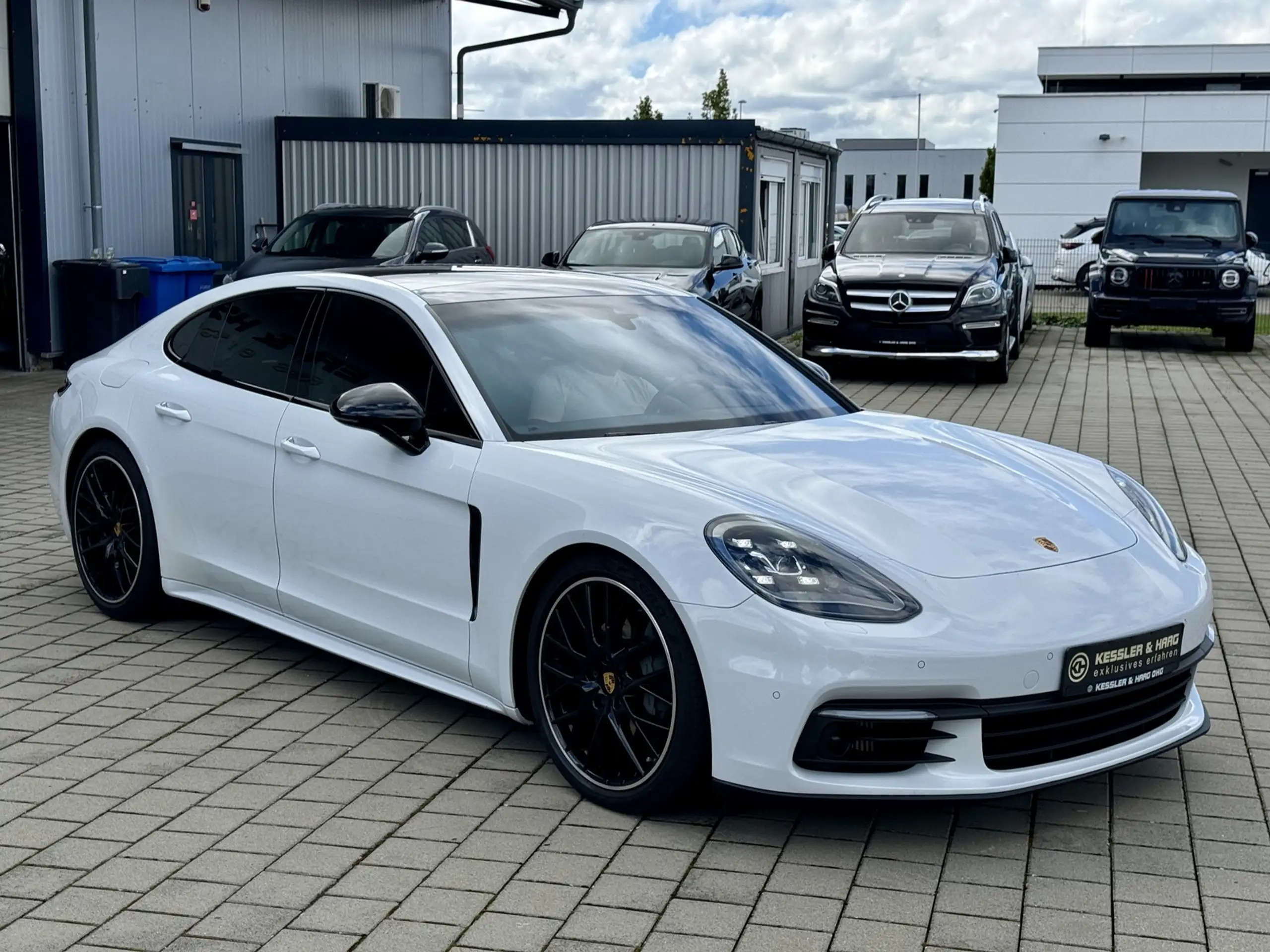 Porsche - Panamera