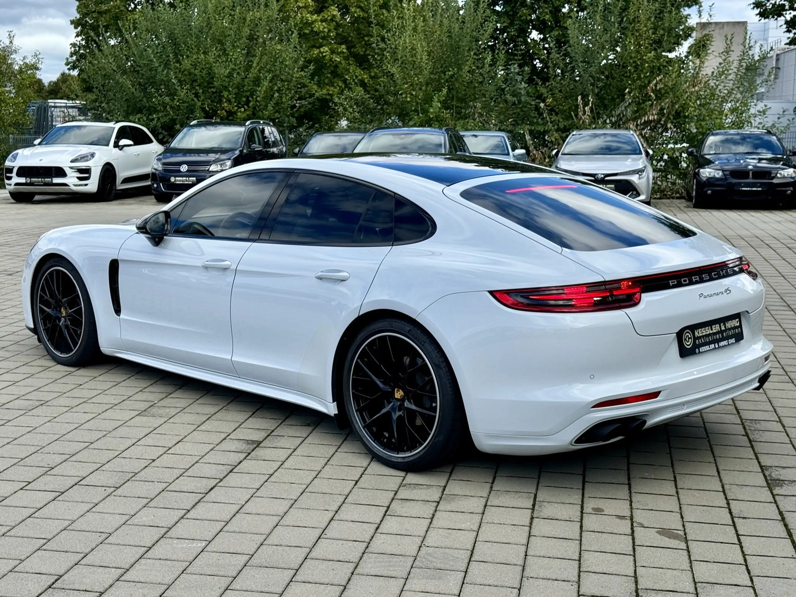 Porsche - Panamera