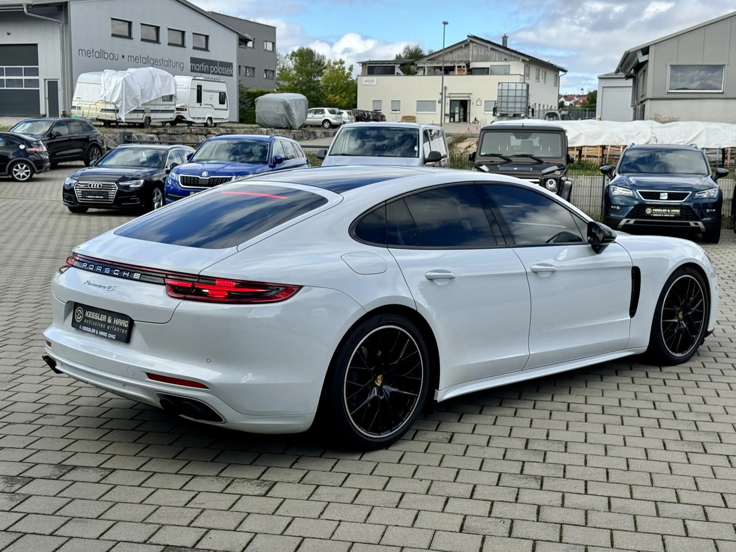 Porsche - Panamera