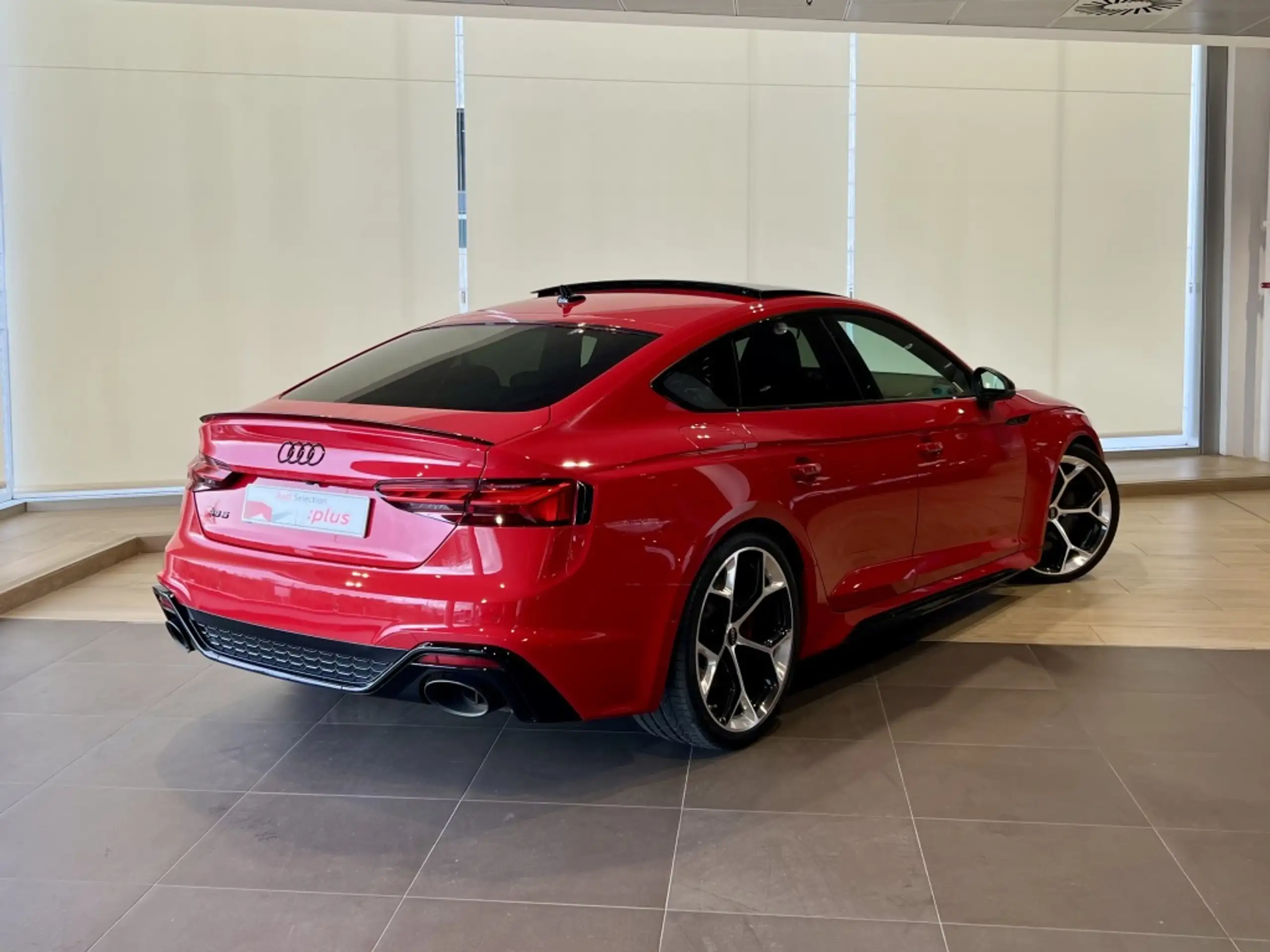 Audi - RS5