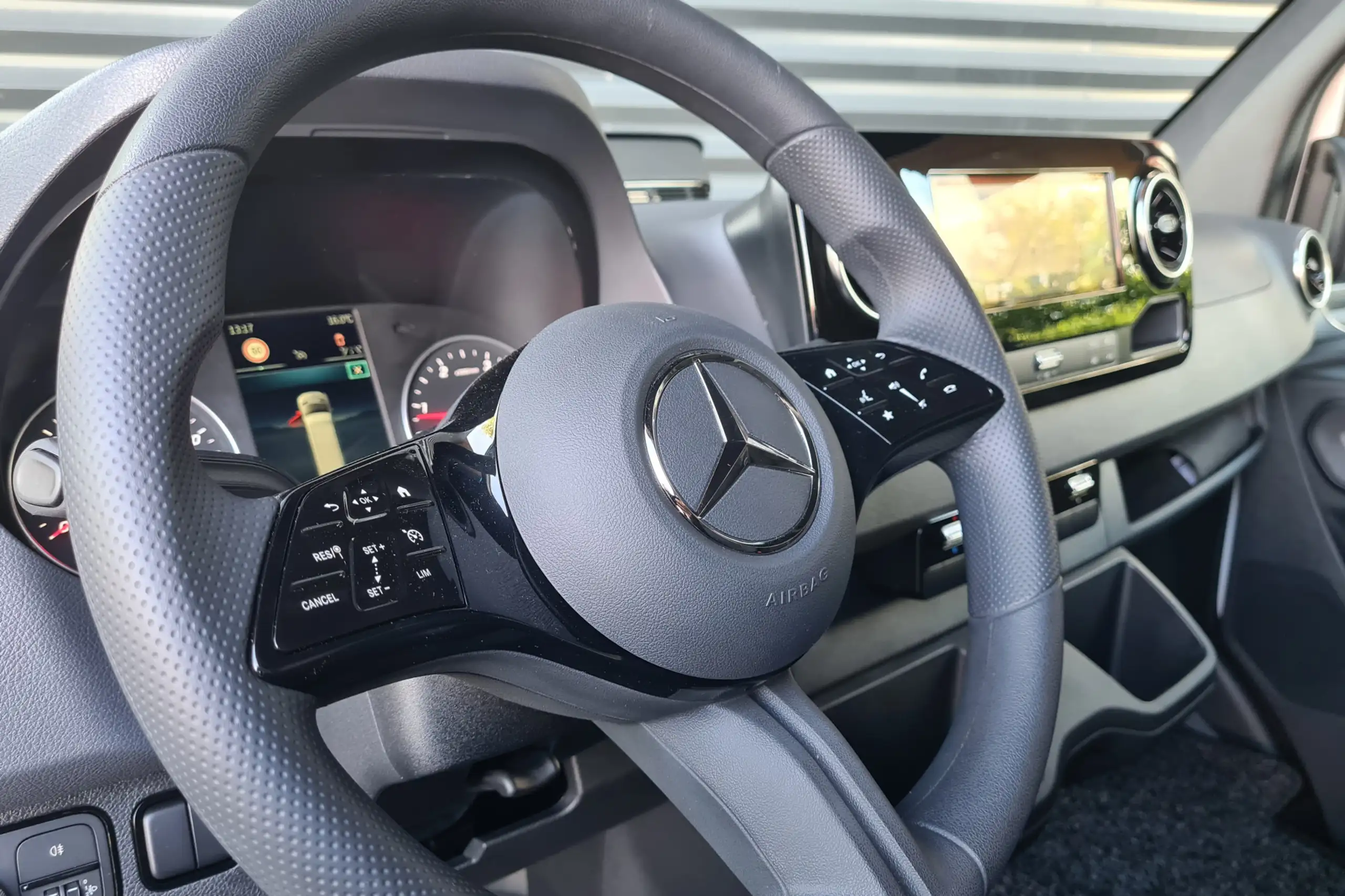 Mercedes-Benz - Sprinter