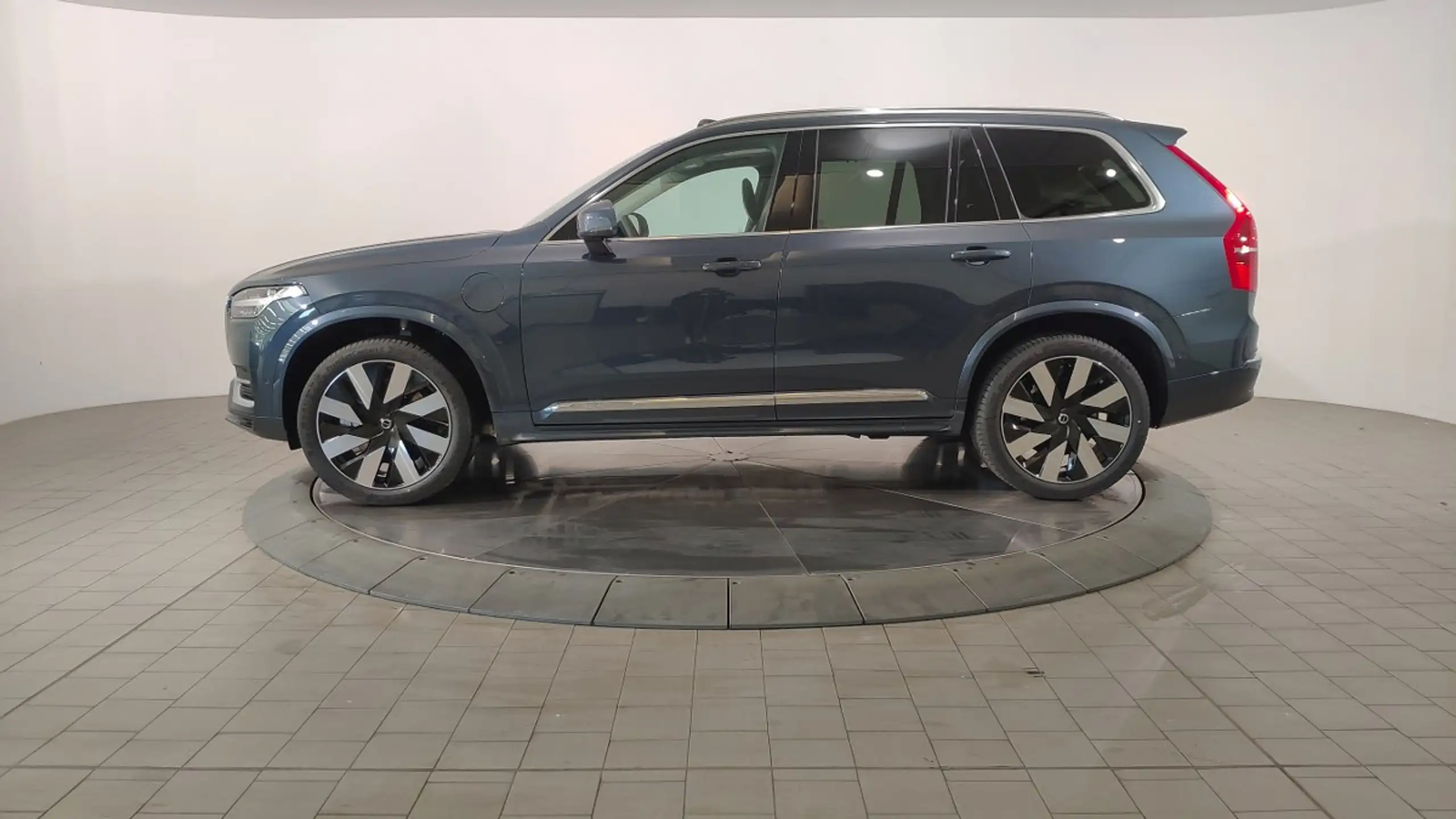 Volvo - XC90