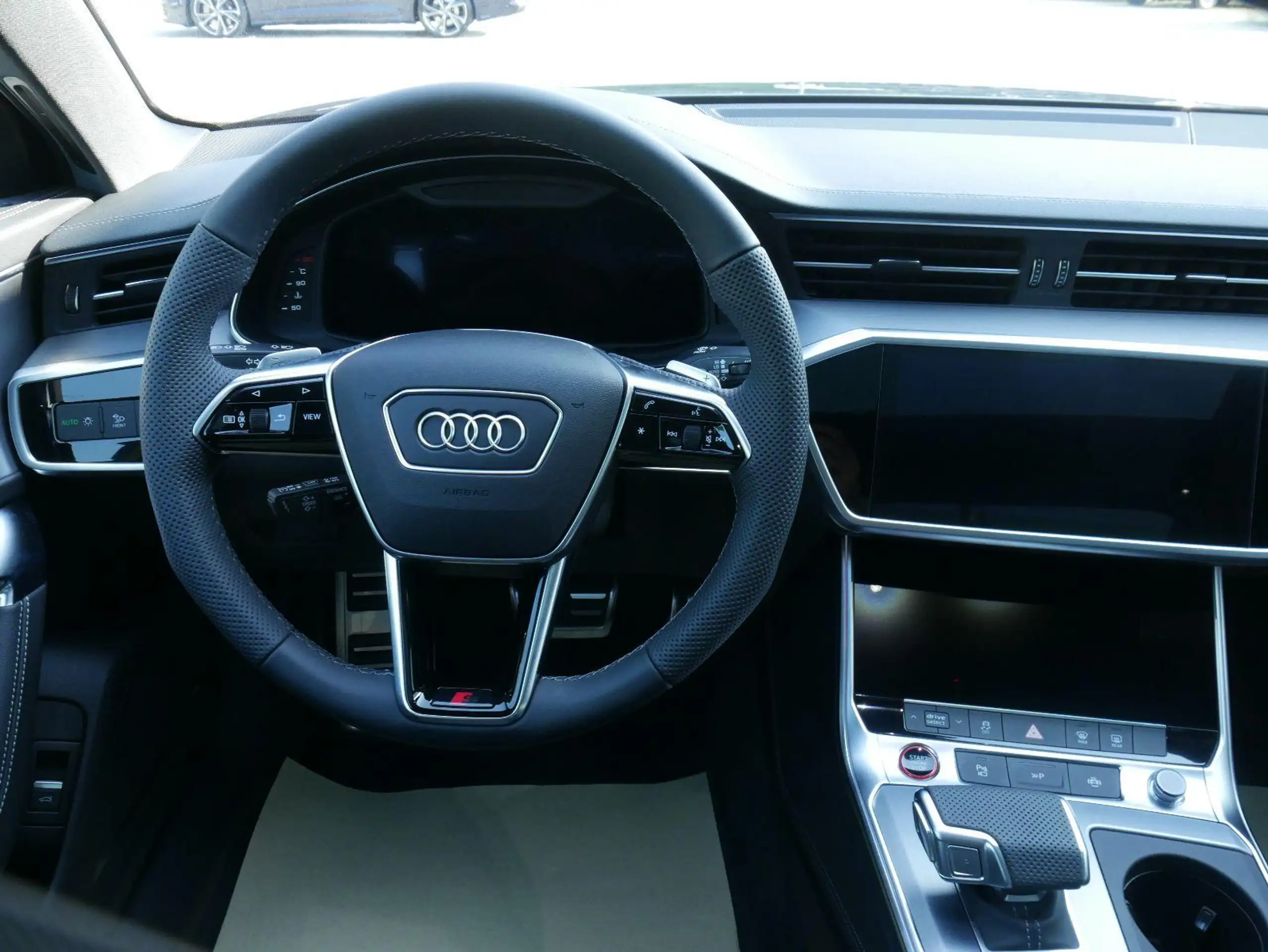 Audi - S6